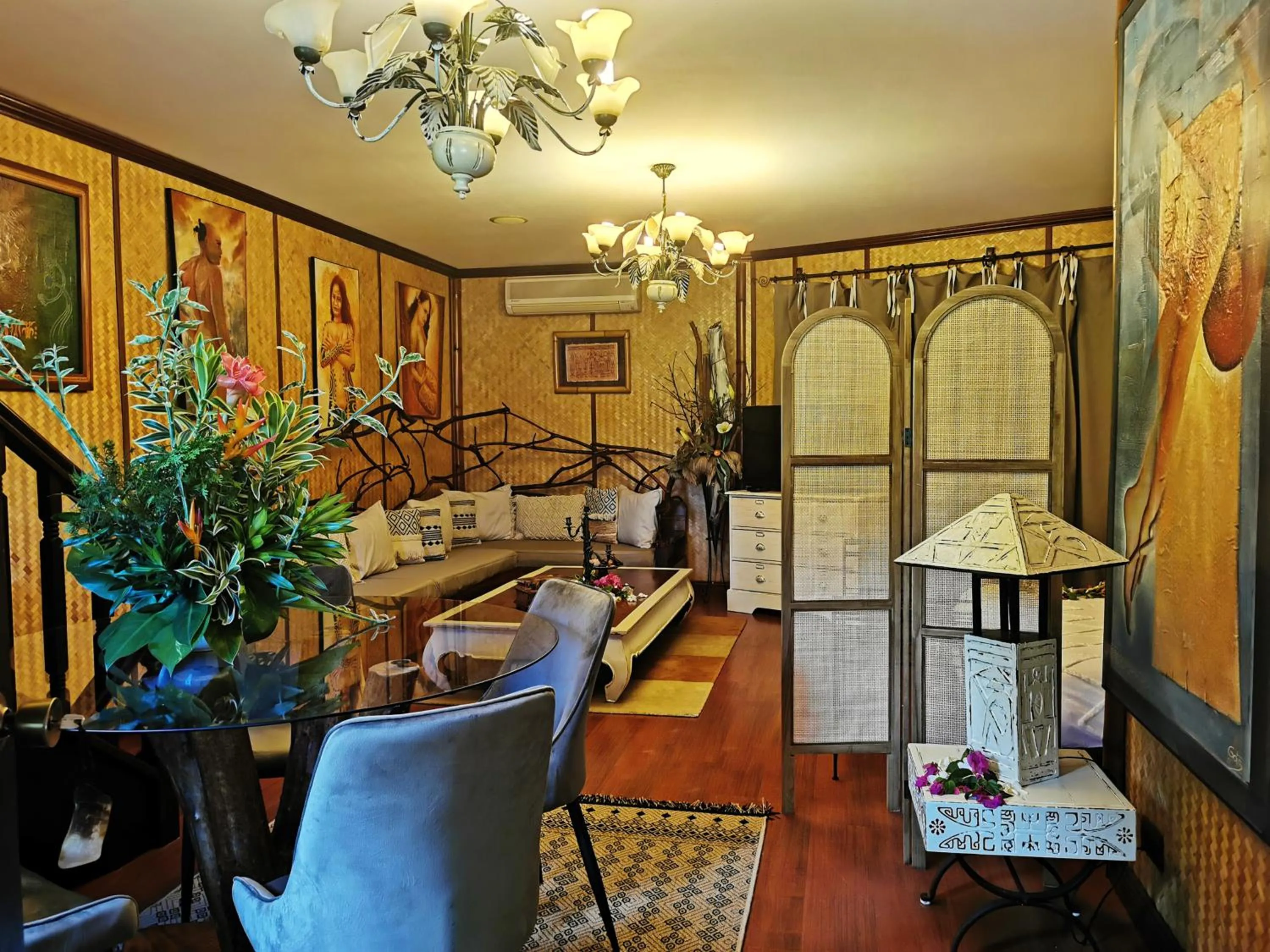 Seating area in Hôtel Fenua Mata'i'oa