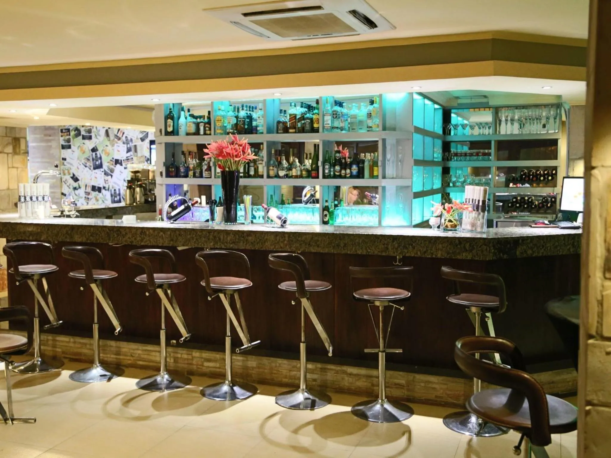 Lounge or bar in Roca Golf Hotel