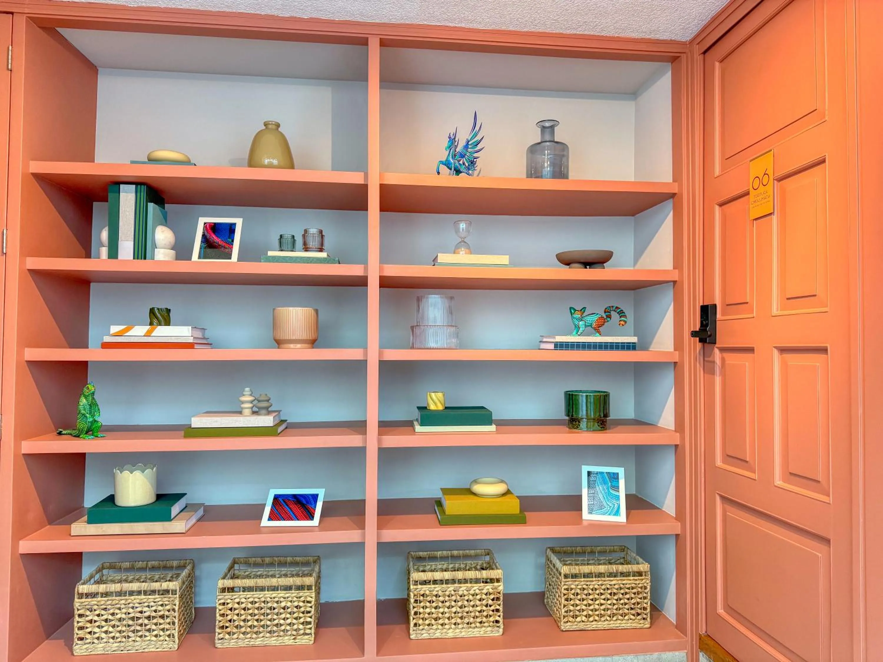 TV and multimedia in Hotel Boutique Casa Alebrije