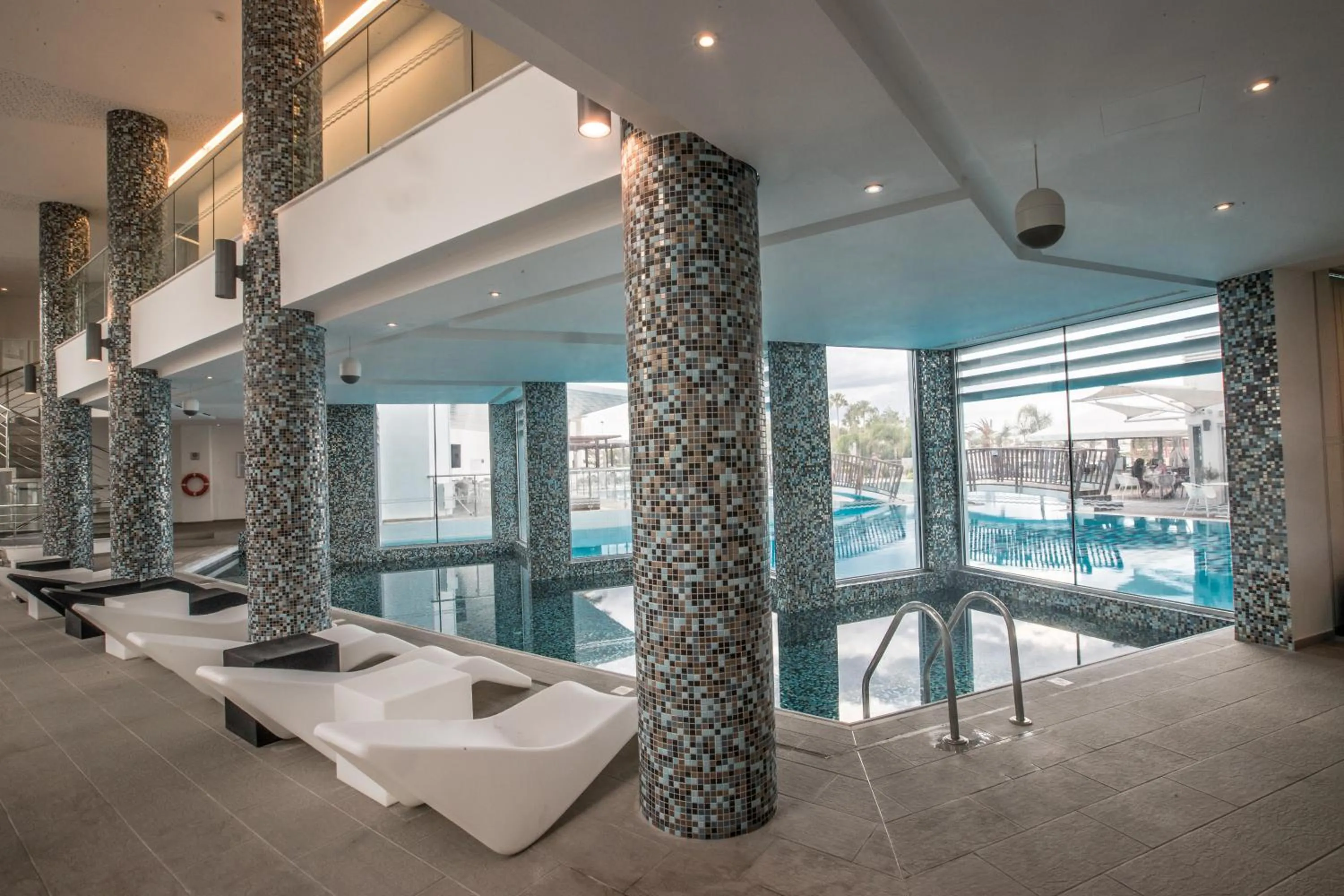Swimming pool in Vassos Nissi Plage Hotel & Spa