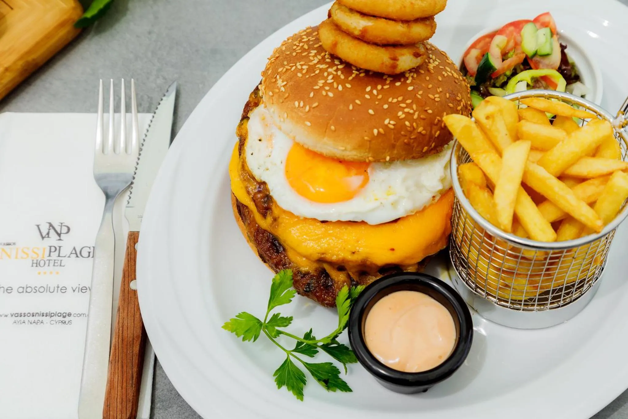 Food and drinks in Vassos Nissi Plage Hotel & Spa