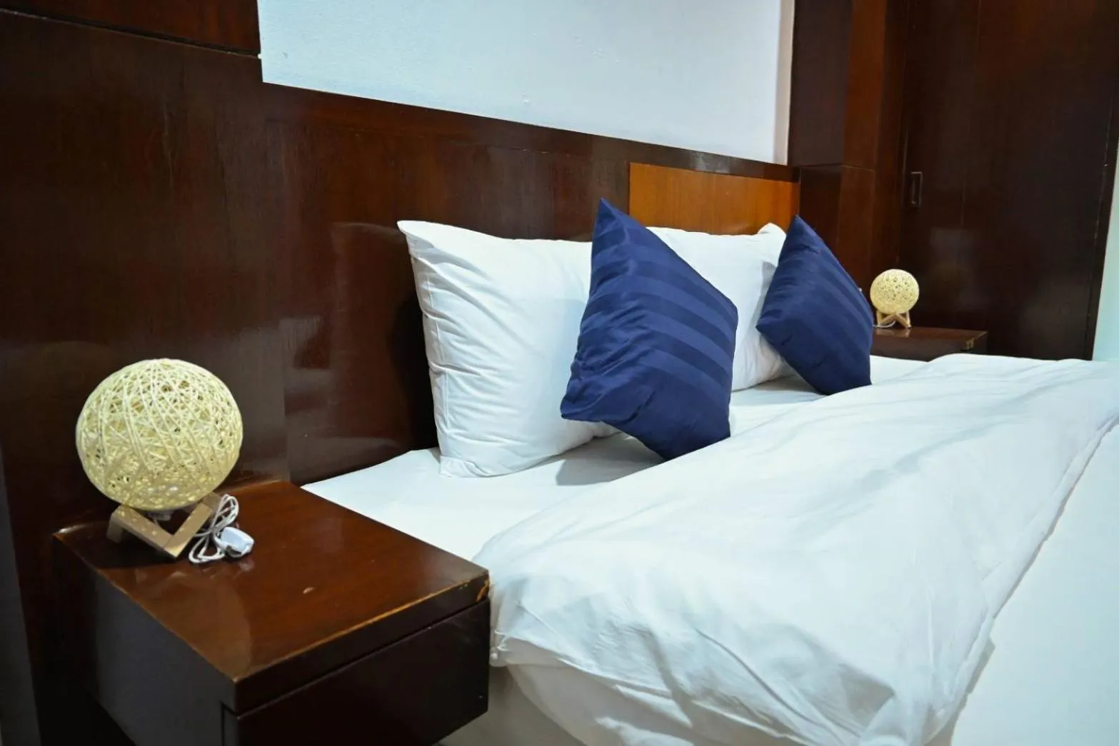Bed in Royal Star Suites pattaya