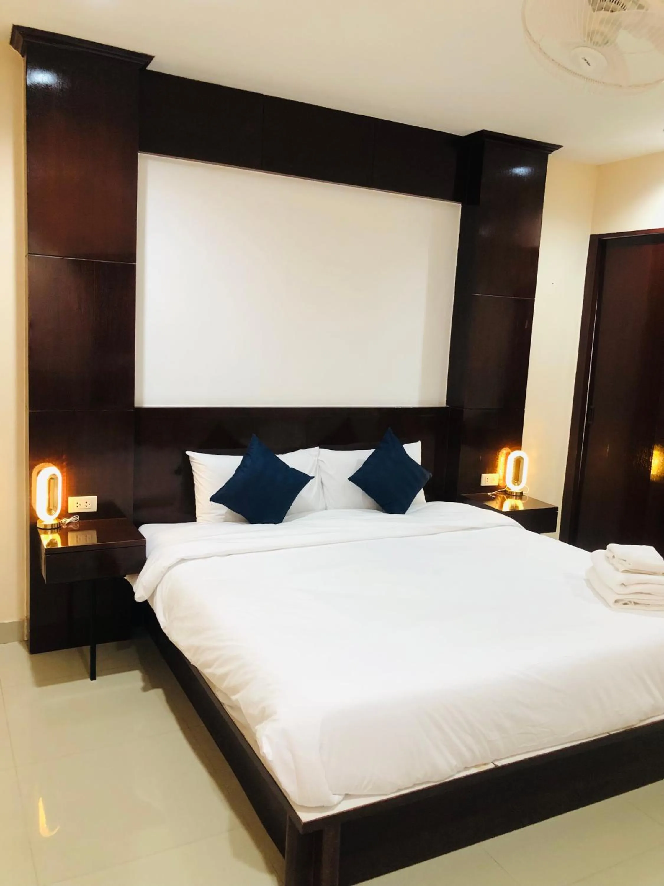 Royal Star Suites pattaya