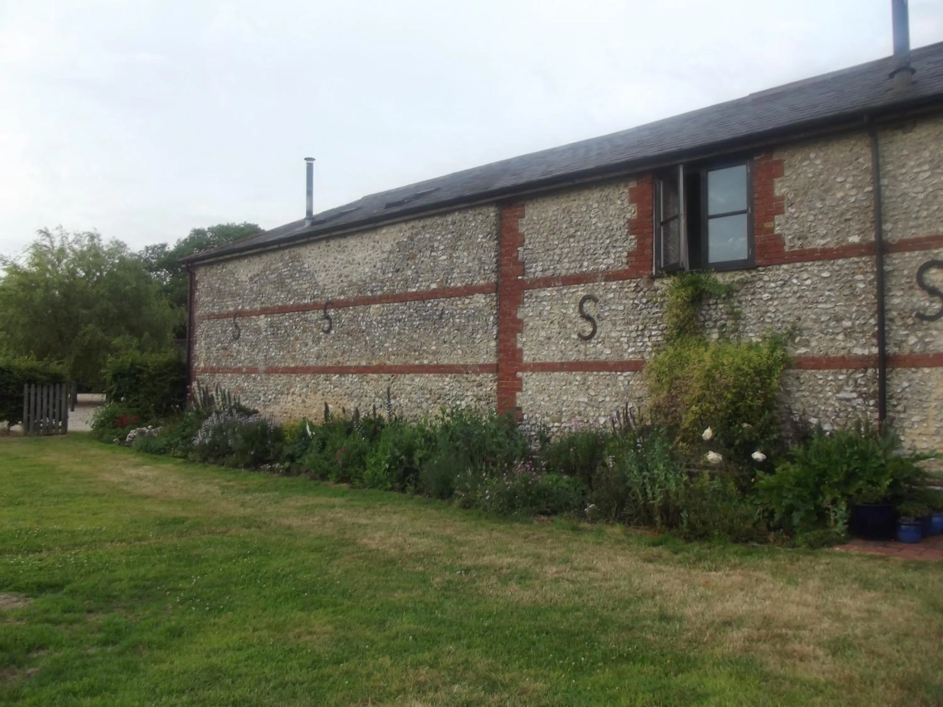 Property building in Pleck Barn B&B
