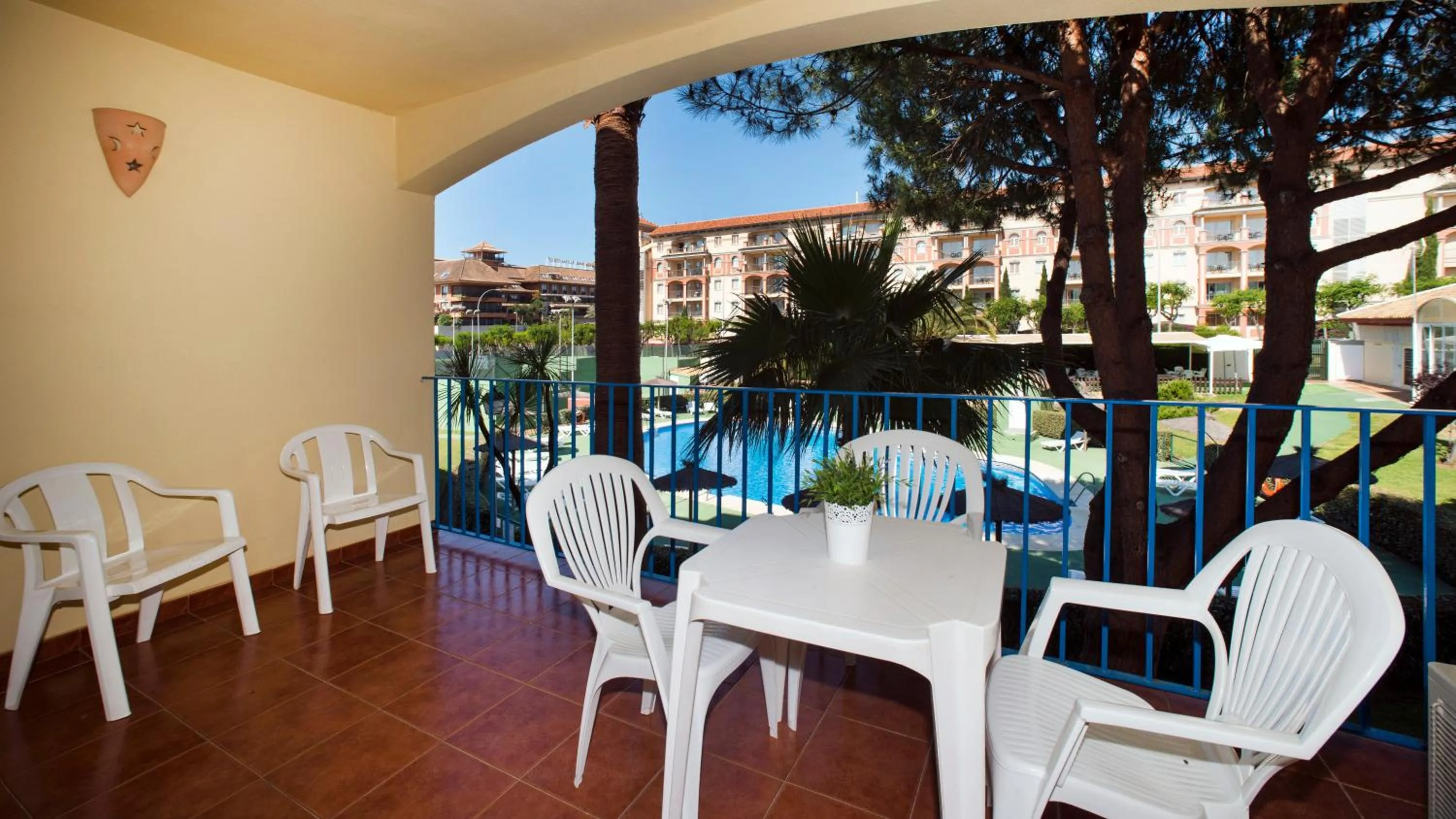 Balcony/Terrace in Leo Islamar