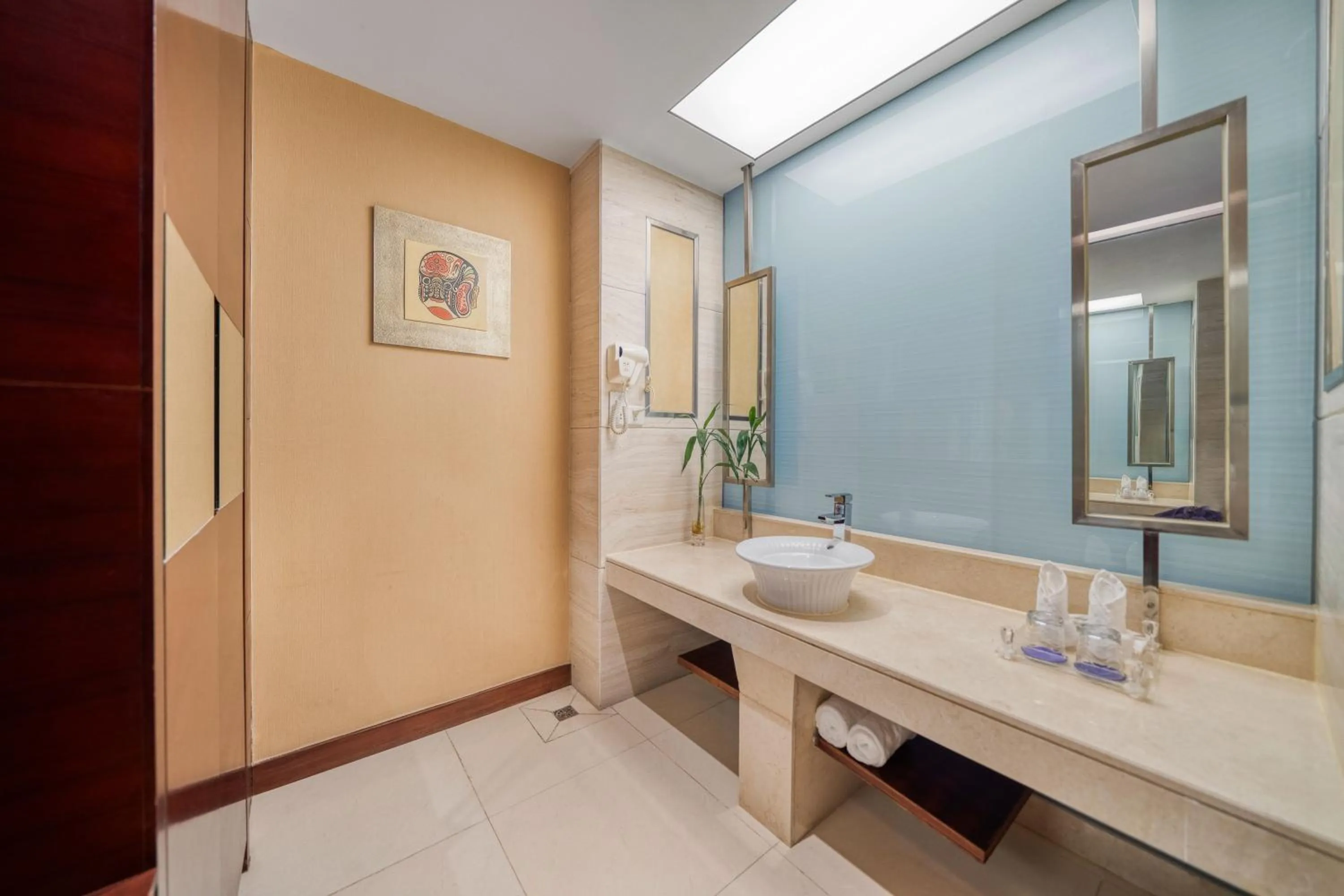 Bathroom in Dayhello Hotel Shenzhen Shekou