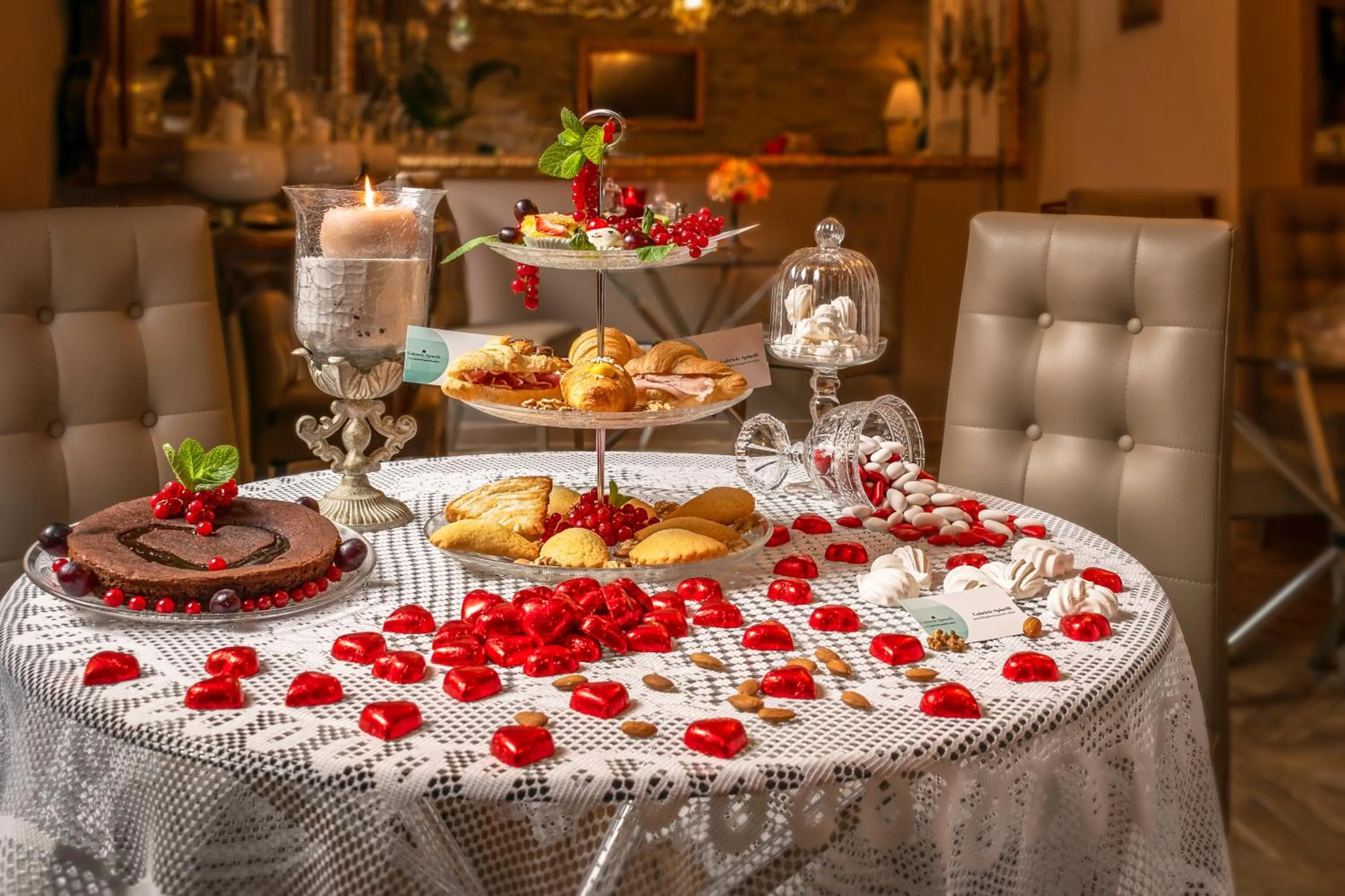 Restaurant/places to eat in 051 Room & Breakfast