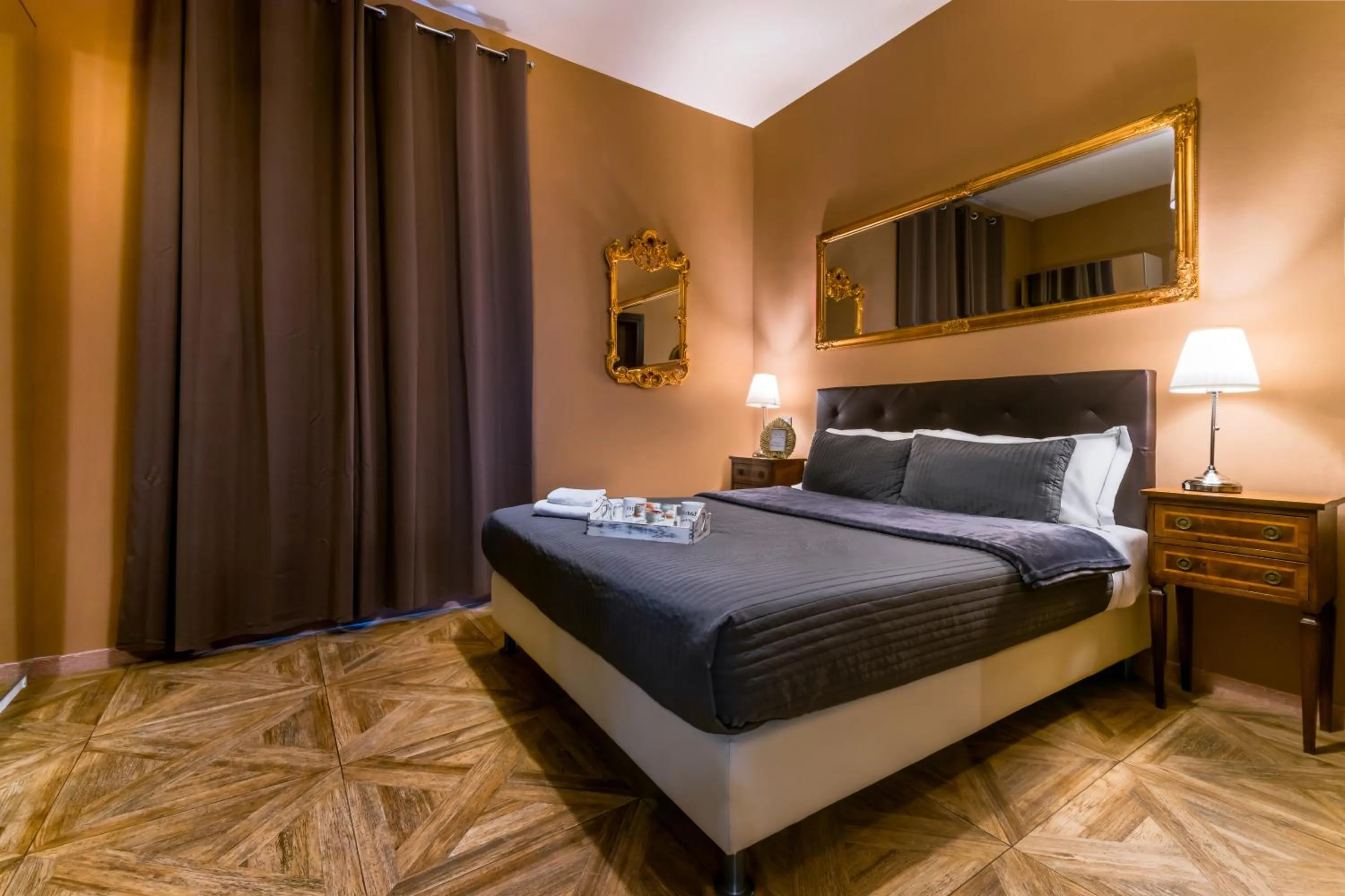 Photo of the whole room, Bed in 051 Room & Breakfast