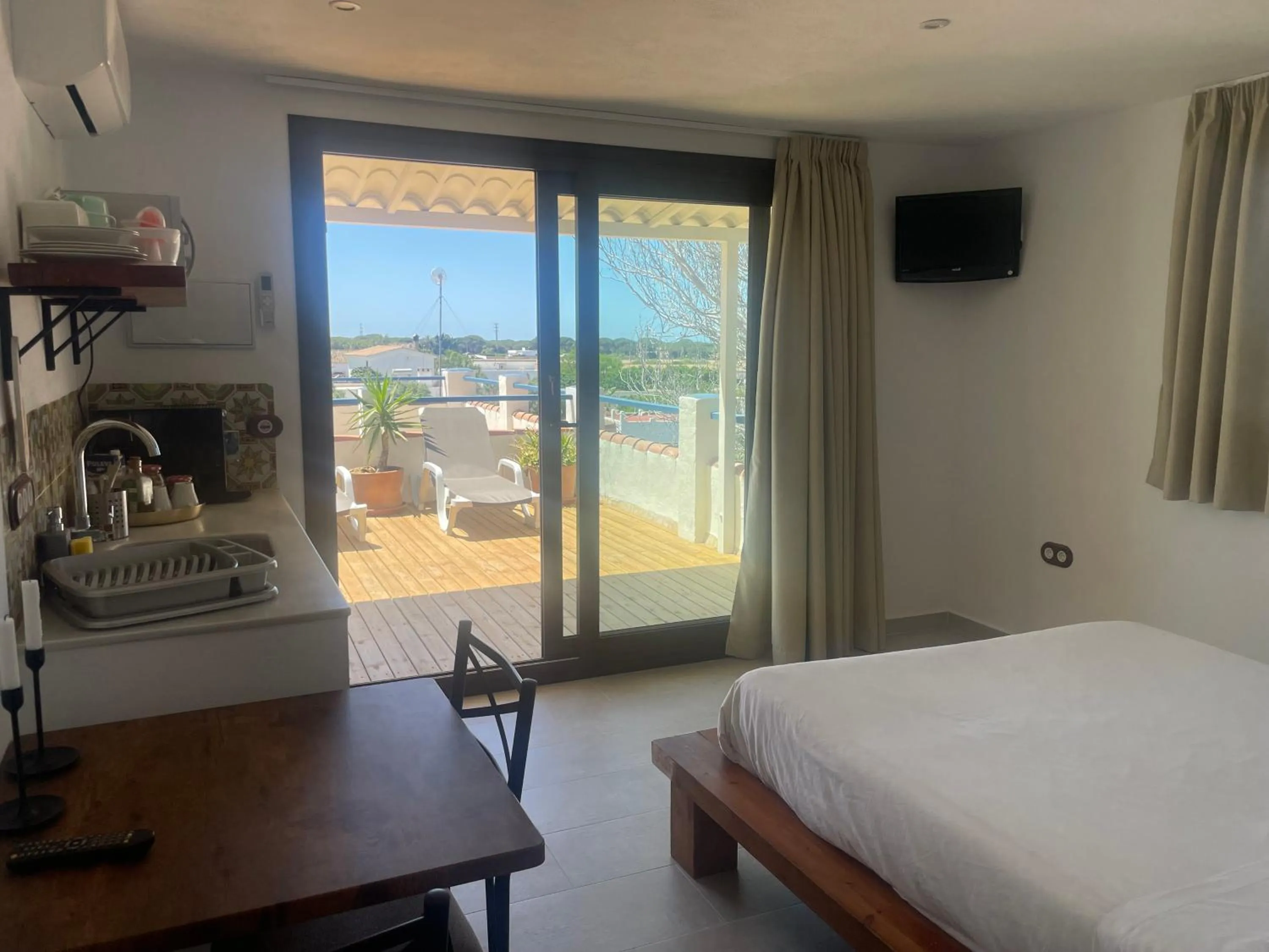 Photo of the whole room, Bed in Paraiso Perdido