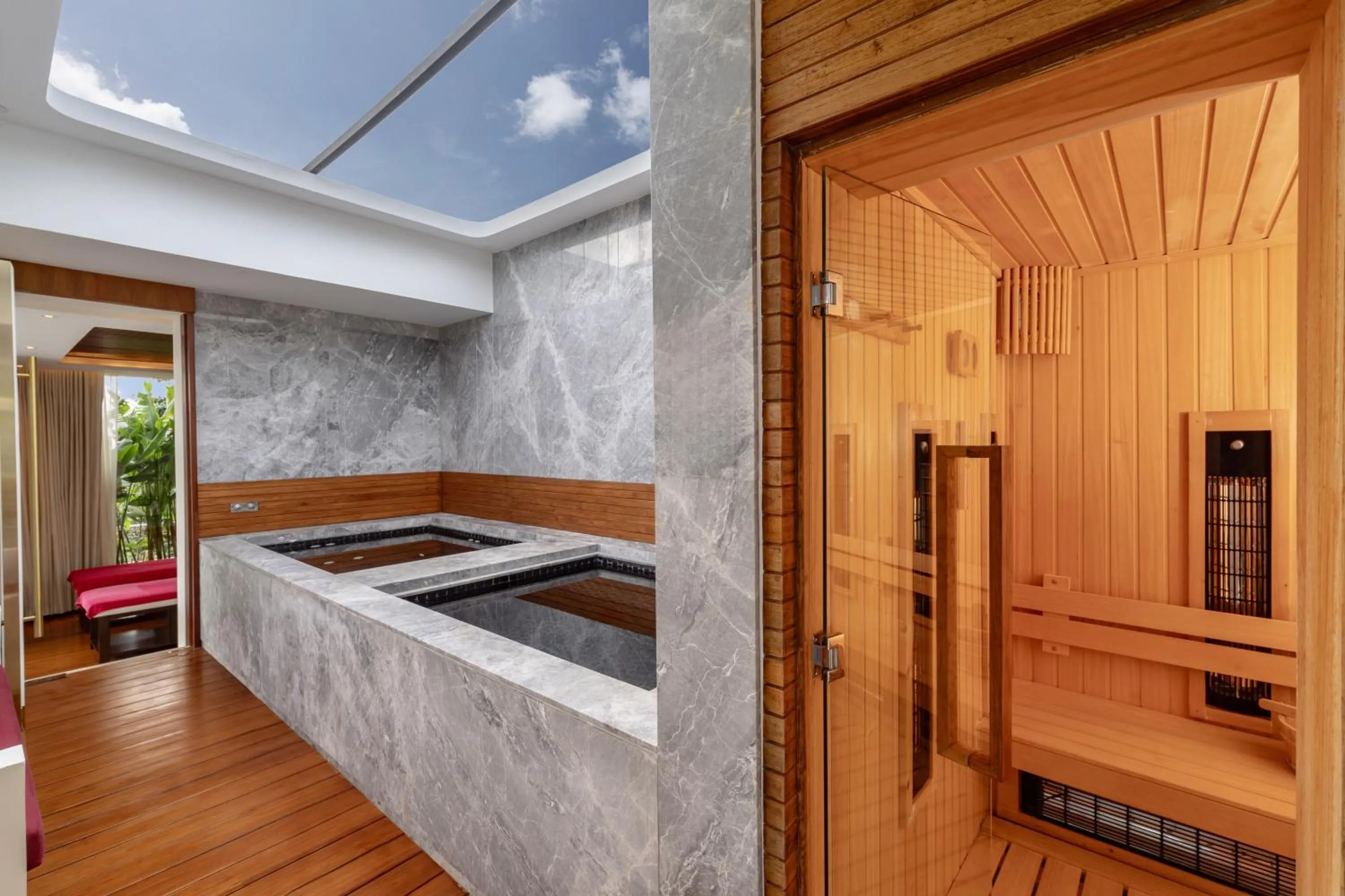 Hot Tub in Villa Sangkachai