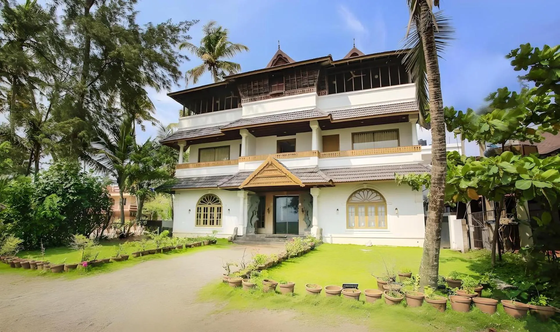 Facade/entrance in Seaflare Beach Resort & Spa