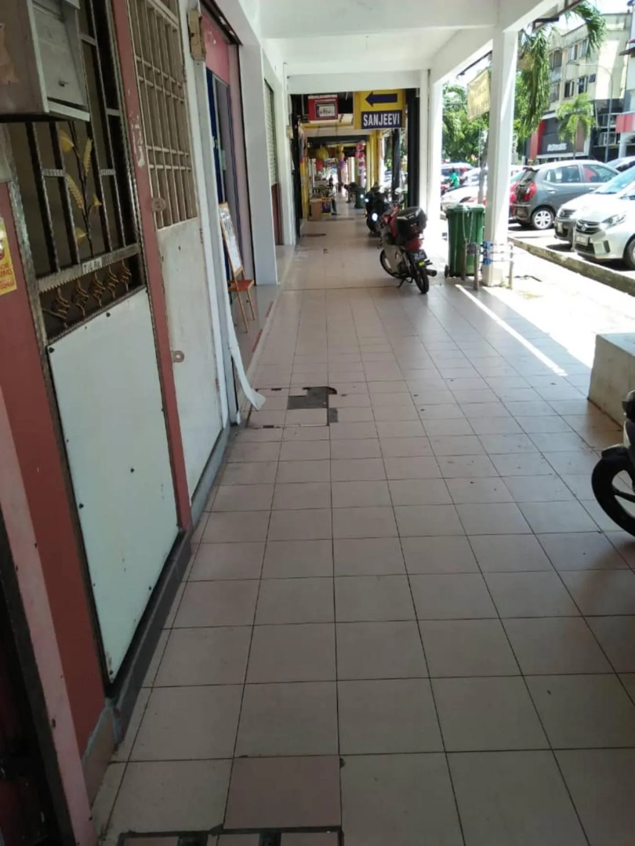 Facade/entrance in SV Andalas Hotel