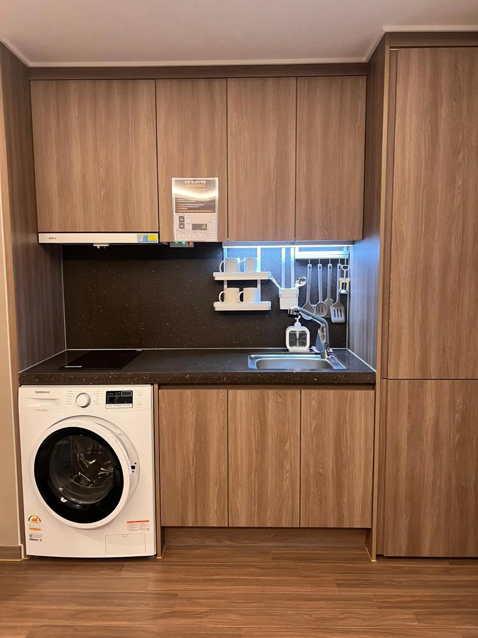 Kitchen or kitchenette in Haeundae Lamer Stay