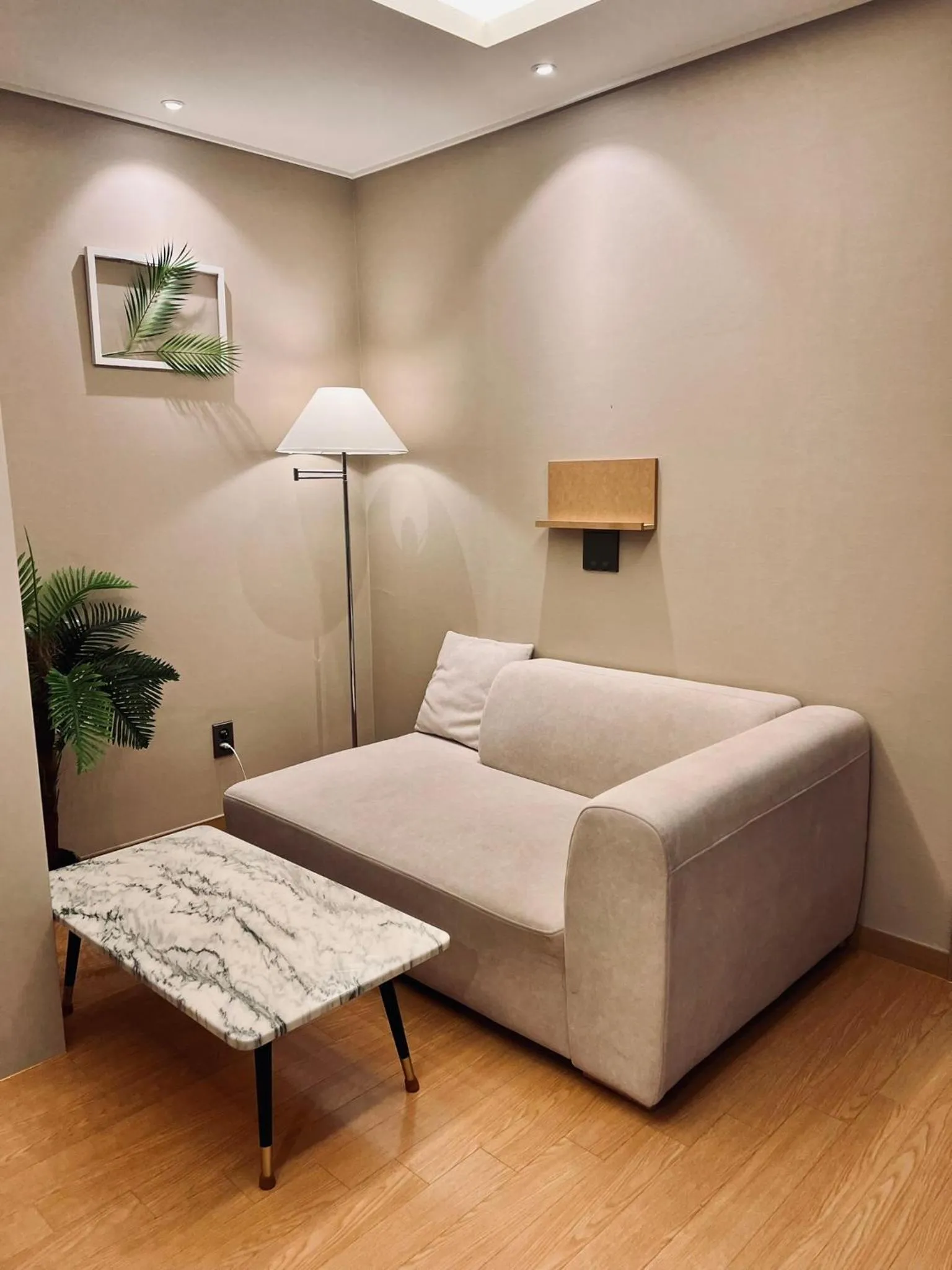 Living room, Bed in Haeundae Lamer Stay