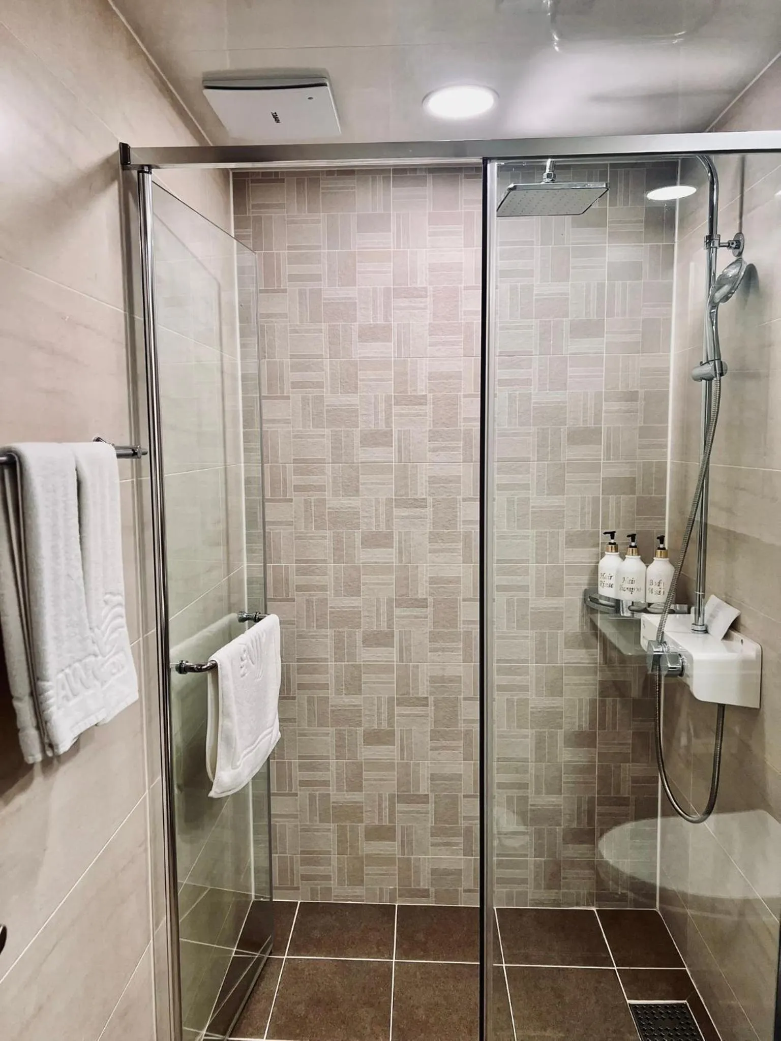 Bathroom in Haeundae Lamer Stay