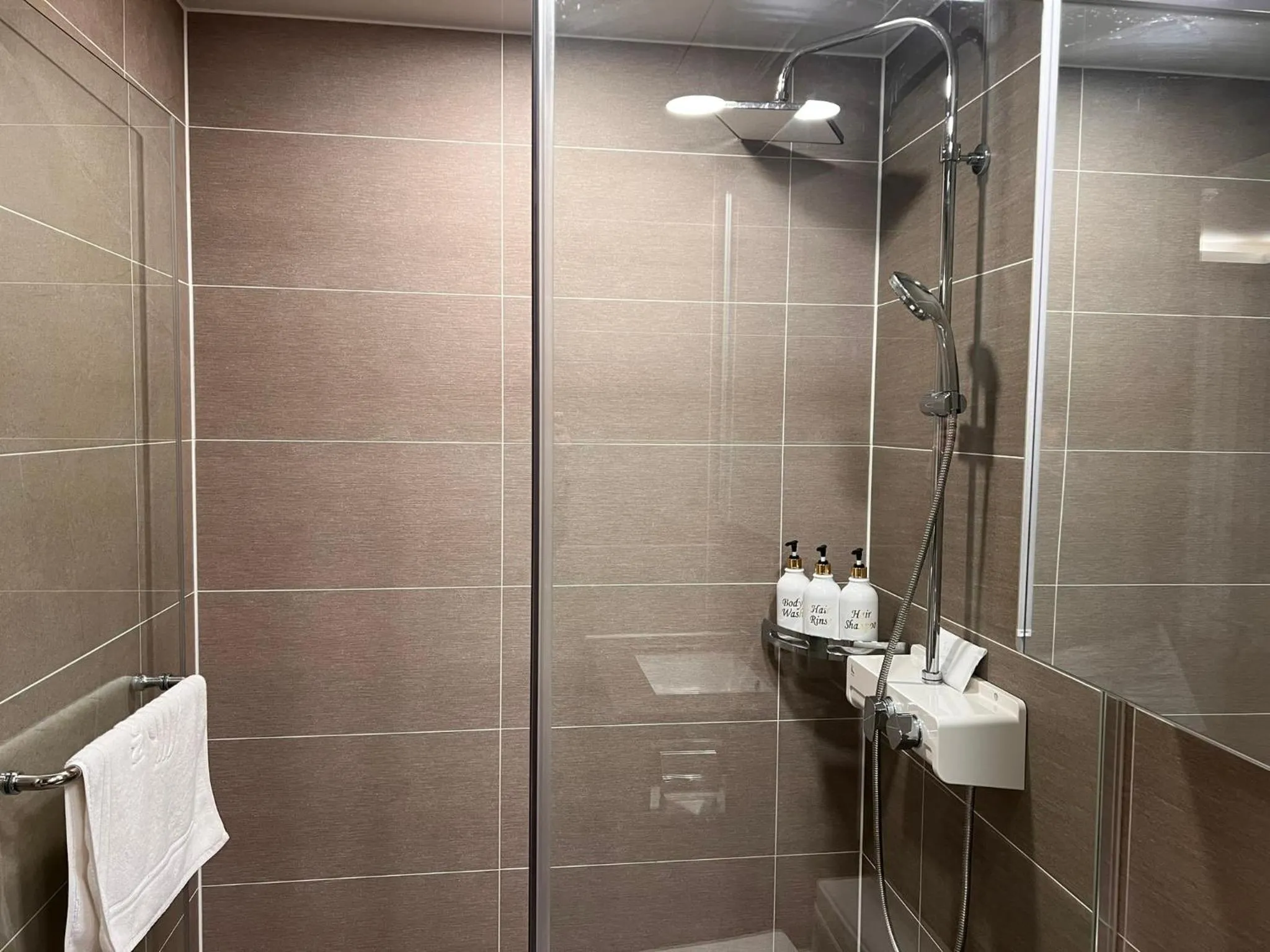 Shower in Haeundae Lamer Stay