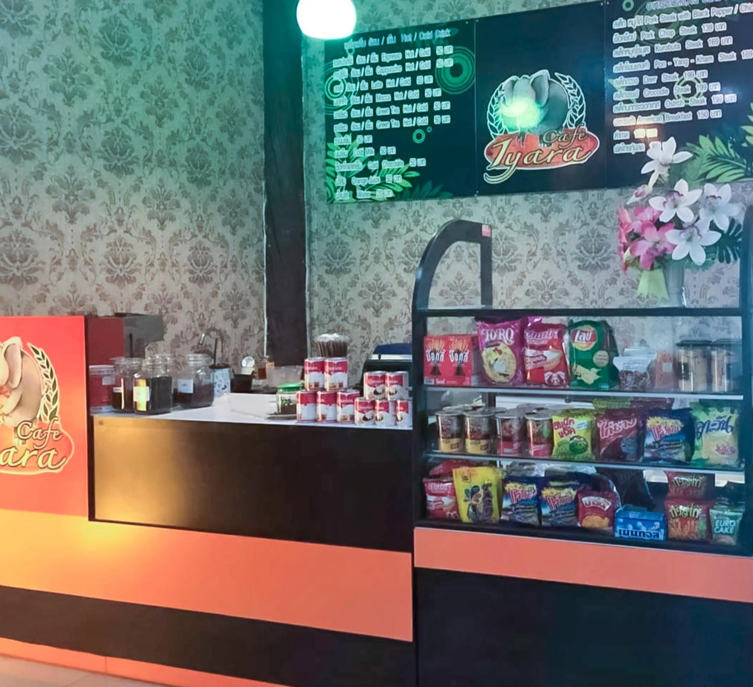 Food and drinks in Saitharn Iyara Resort