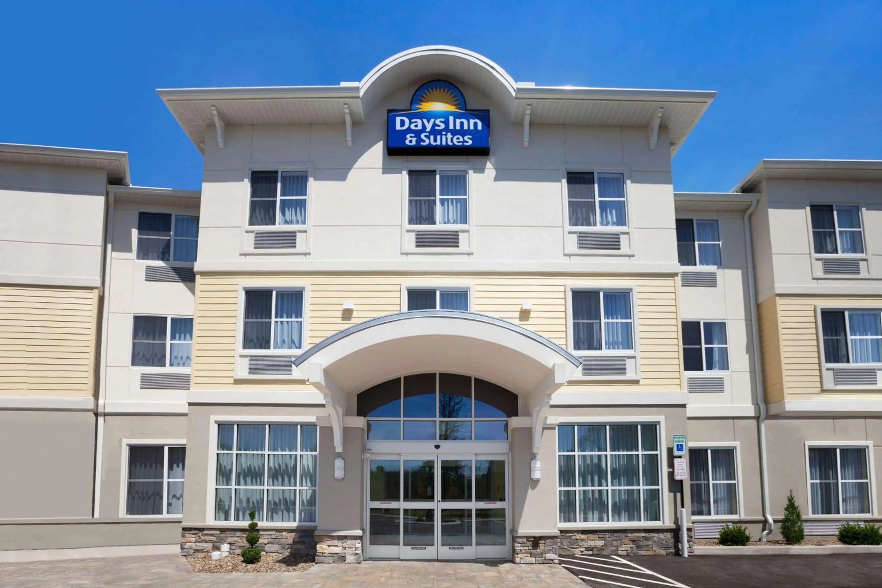 Property building in Days Inn & Suites by Wyndham Altoona