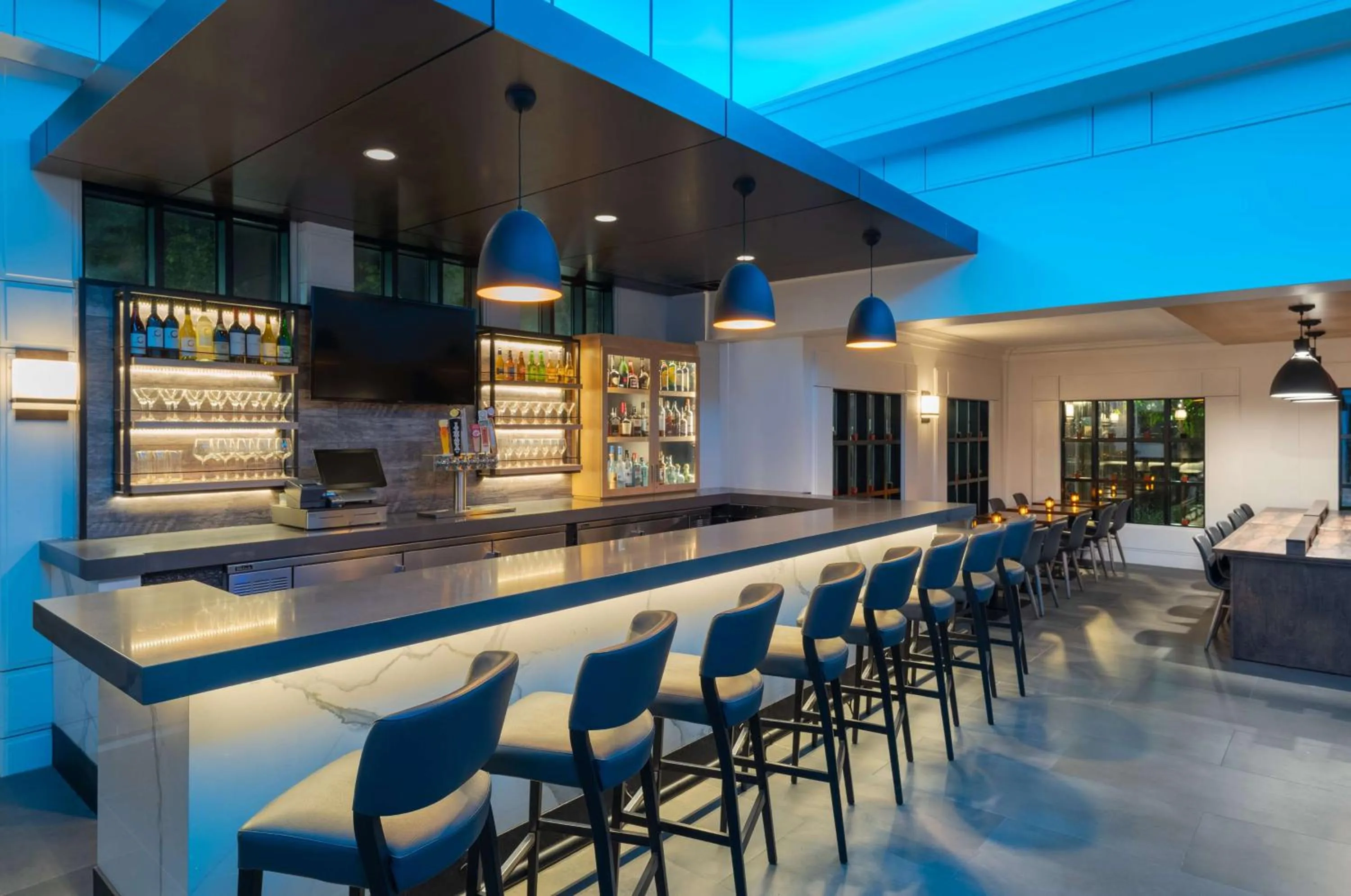 Lounge or bar in Hyatt House White Plains