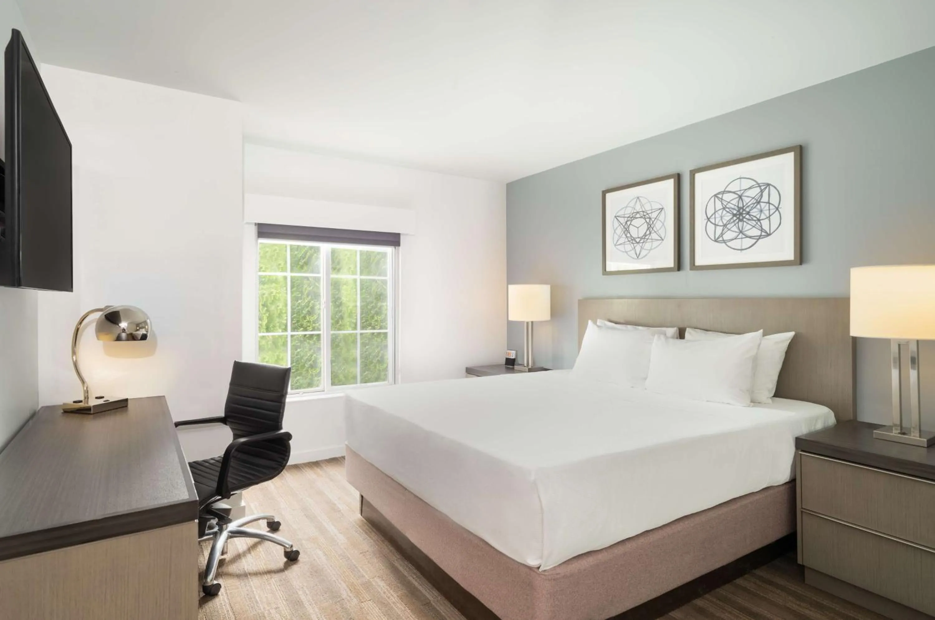 Bedroom, Bed in Hyatt House White Plains