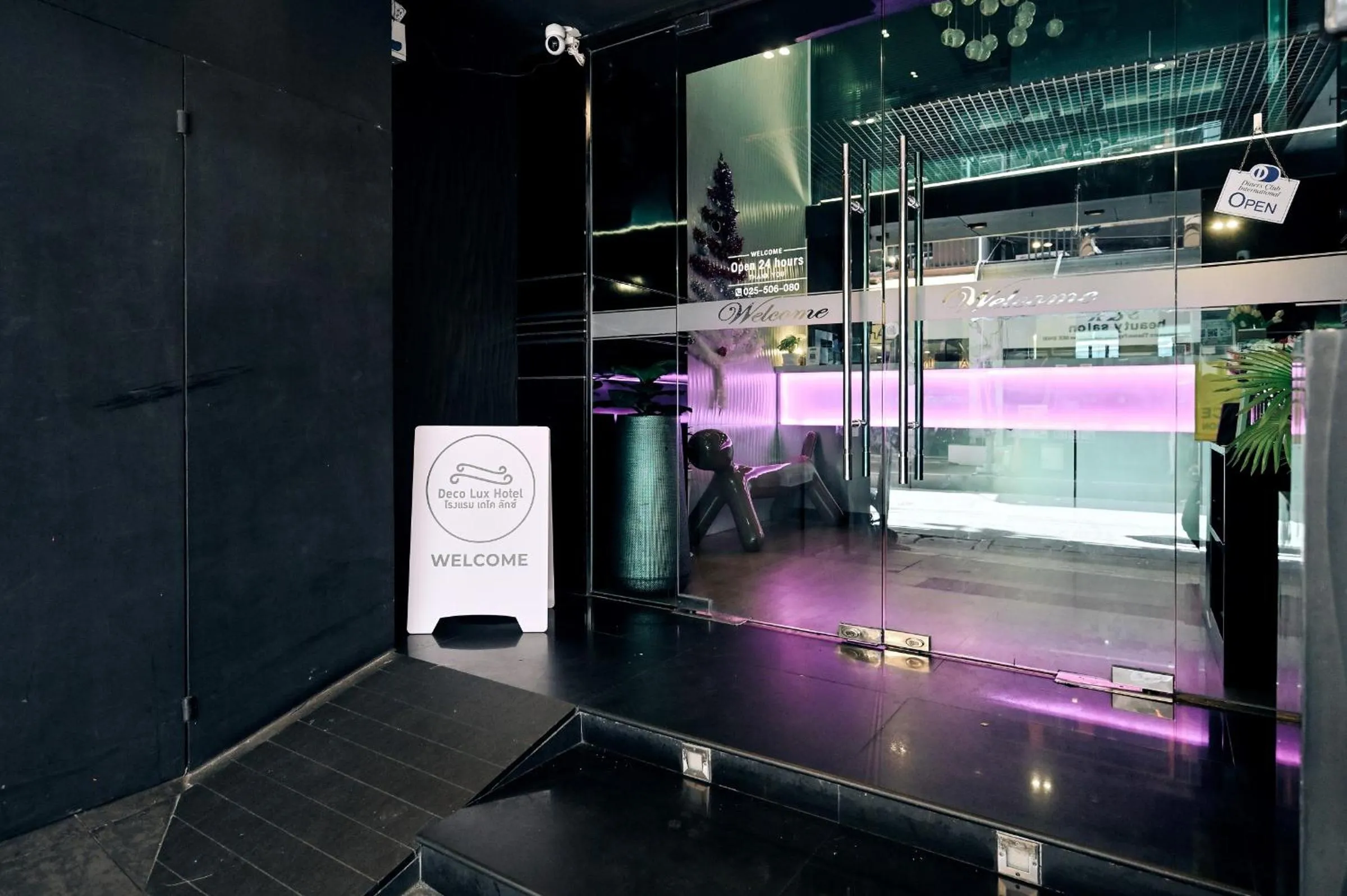 Lobby or reception in Deco Lux Hotel