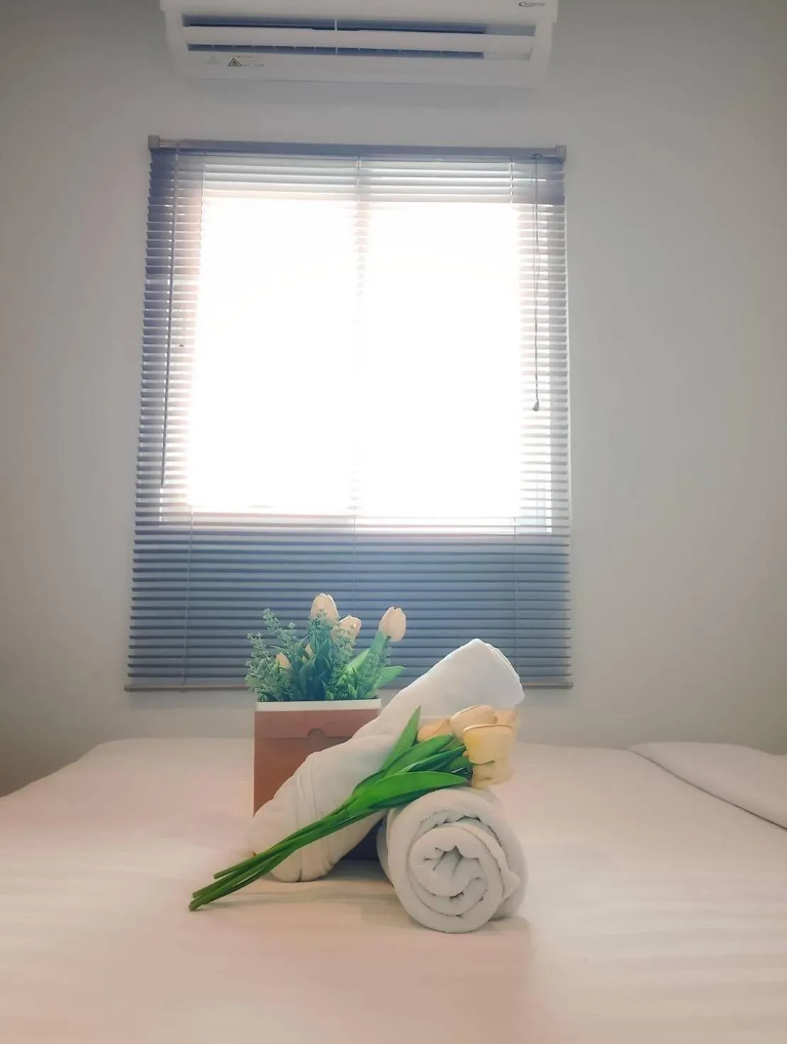 Bed in Deco Lux Hotel