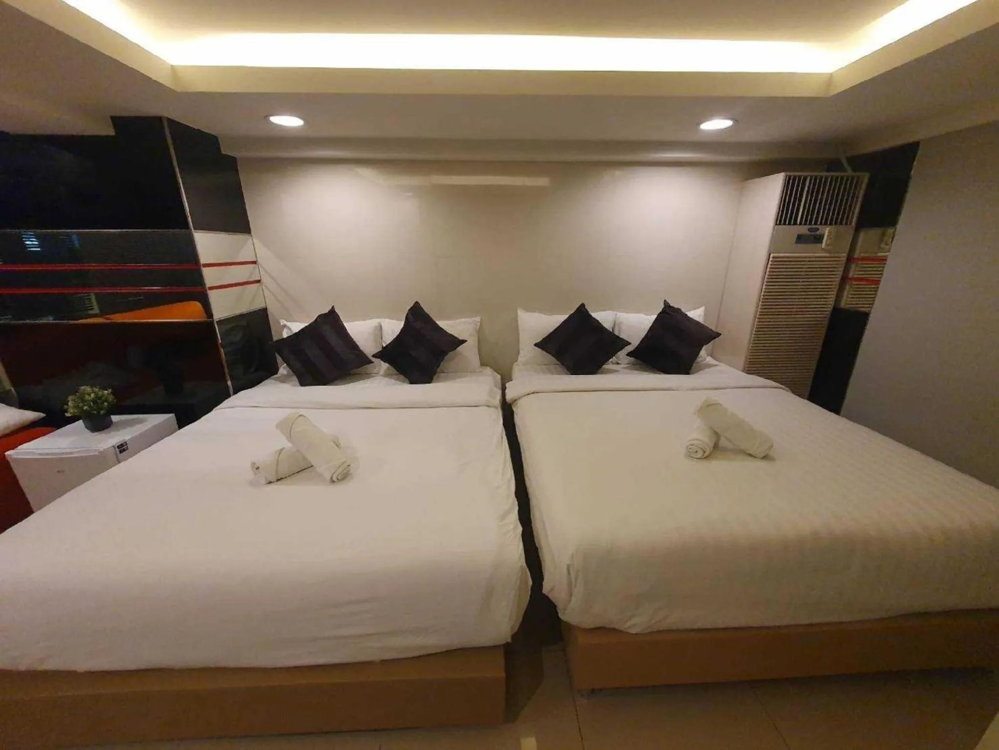Bed in Deco Lux Hotel