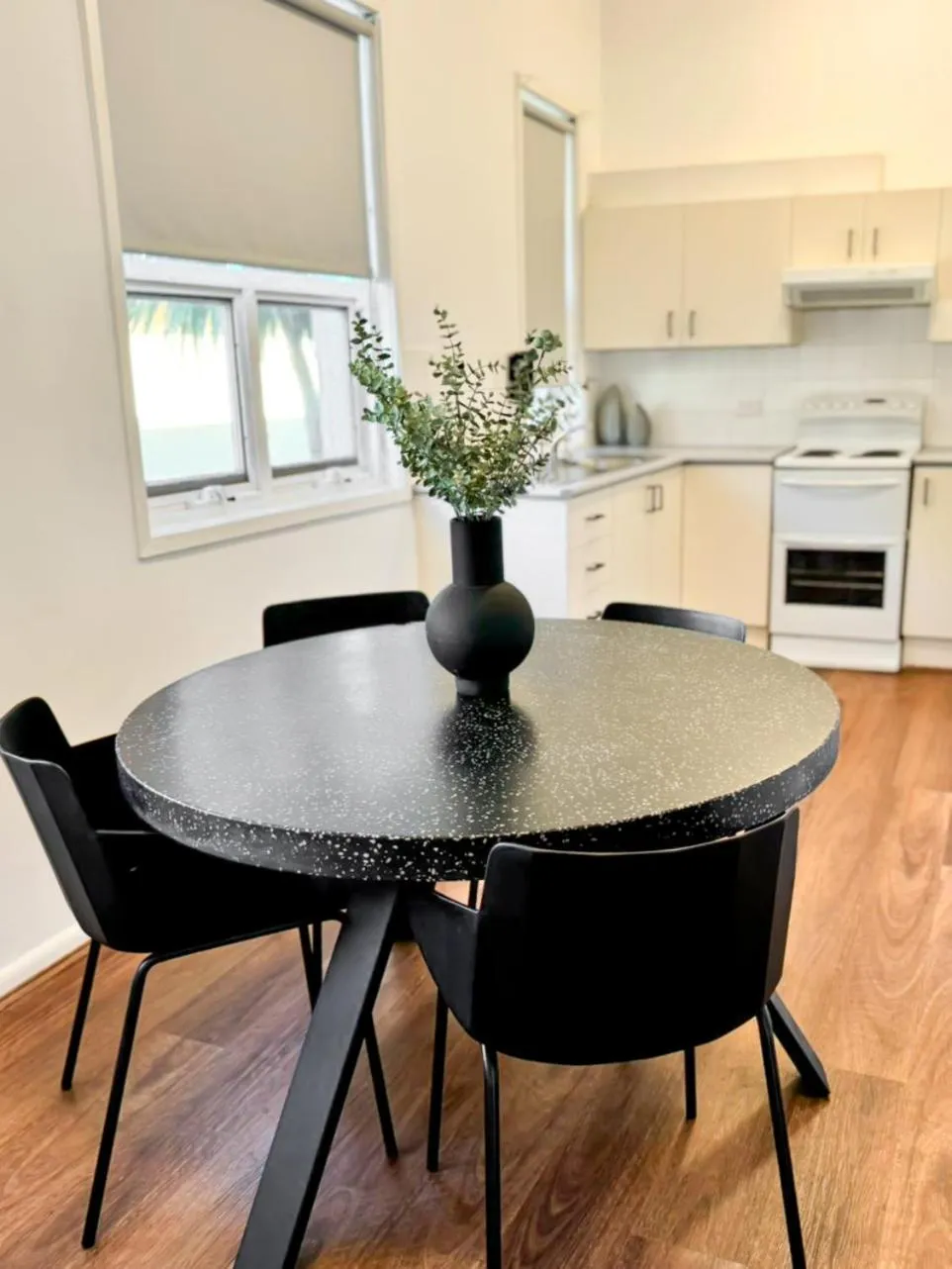 Kitchen or kitchenette in Montblu at Echo Point