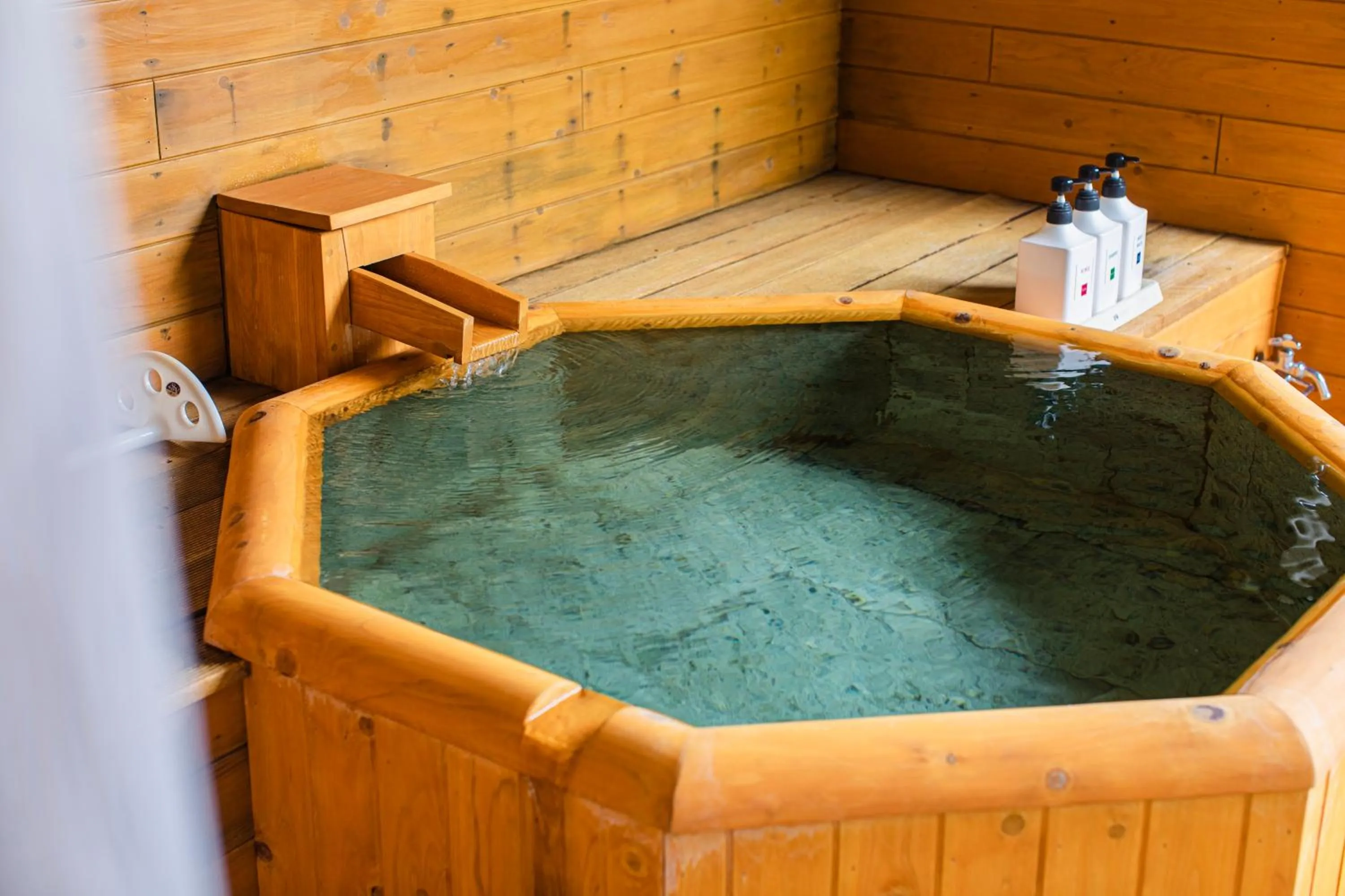 Photo of the whole room in Yufuin Kotobuki Hananosho