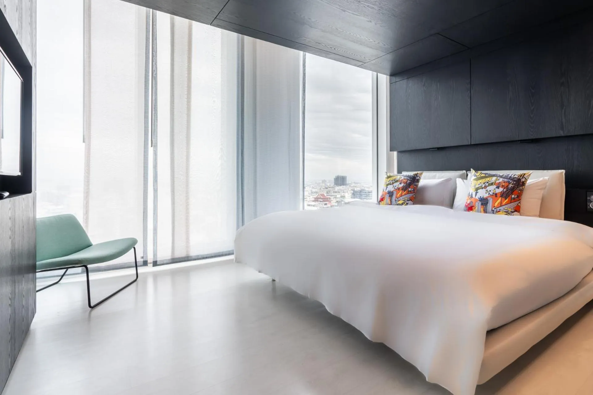 Bed in The Place Tainan