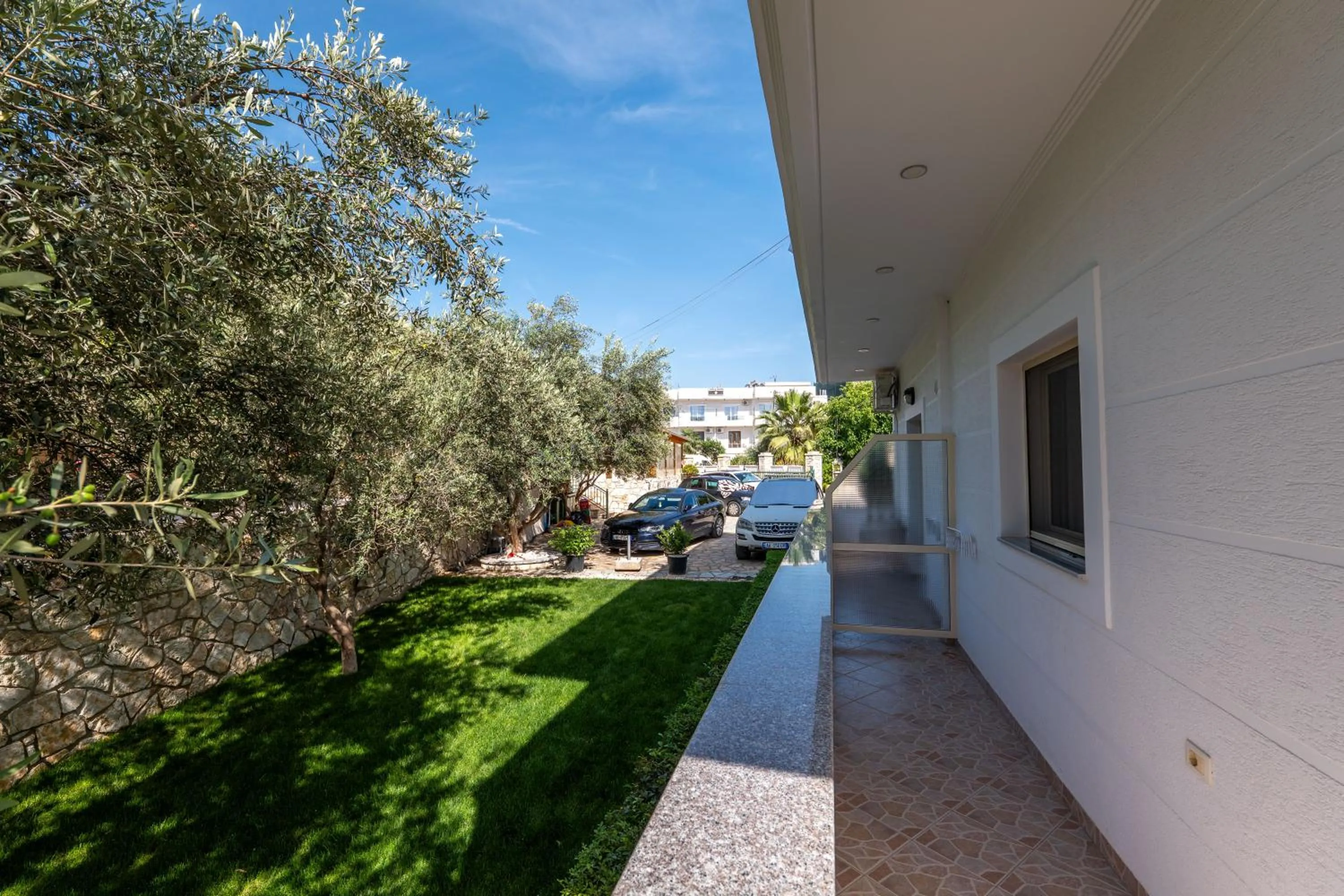 Property building in Vila Vasili