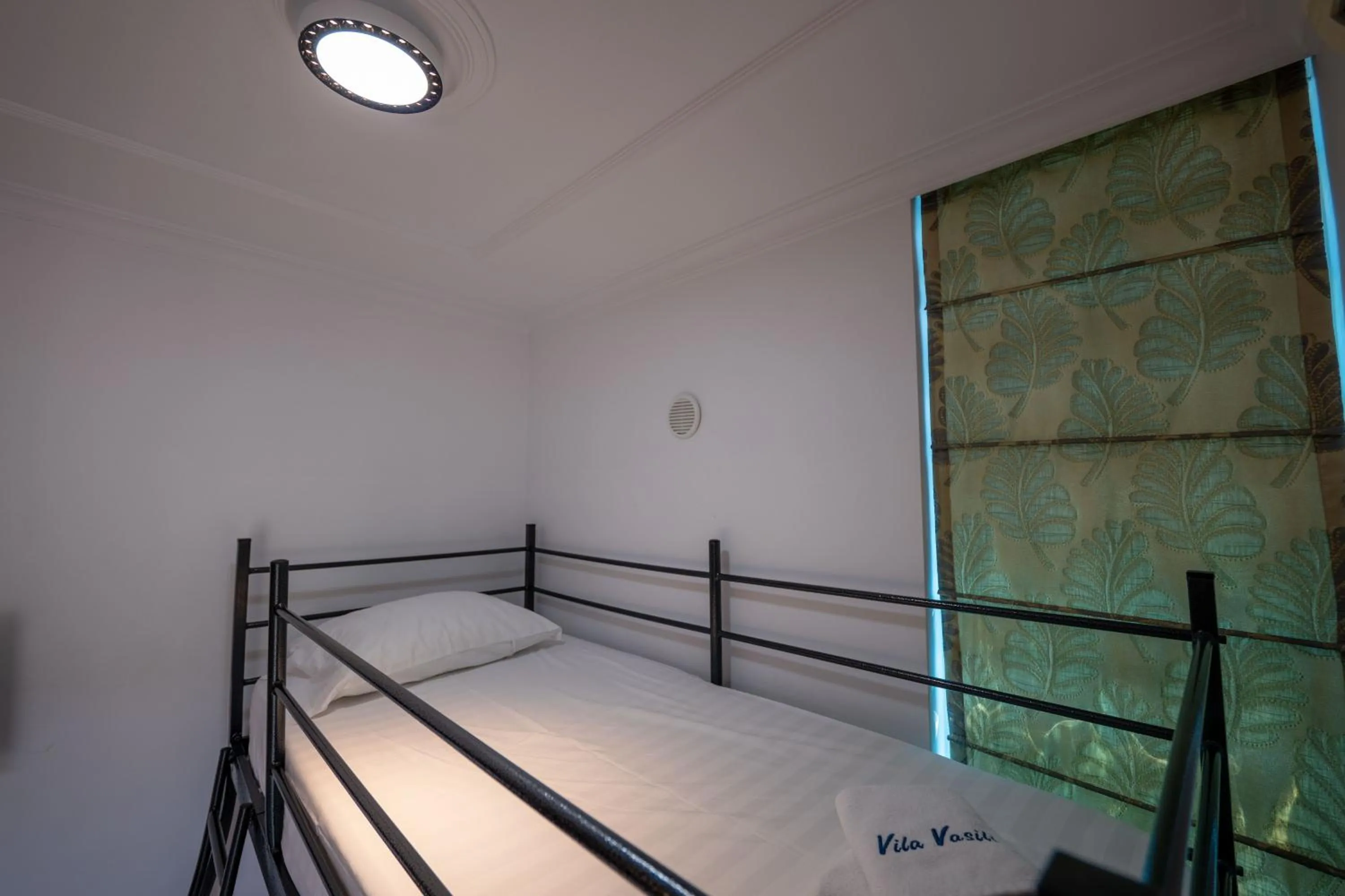 Photo of the whole room, Bed in Vila Vasili