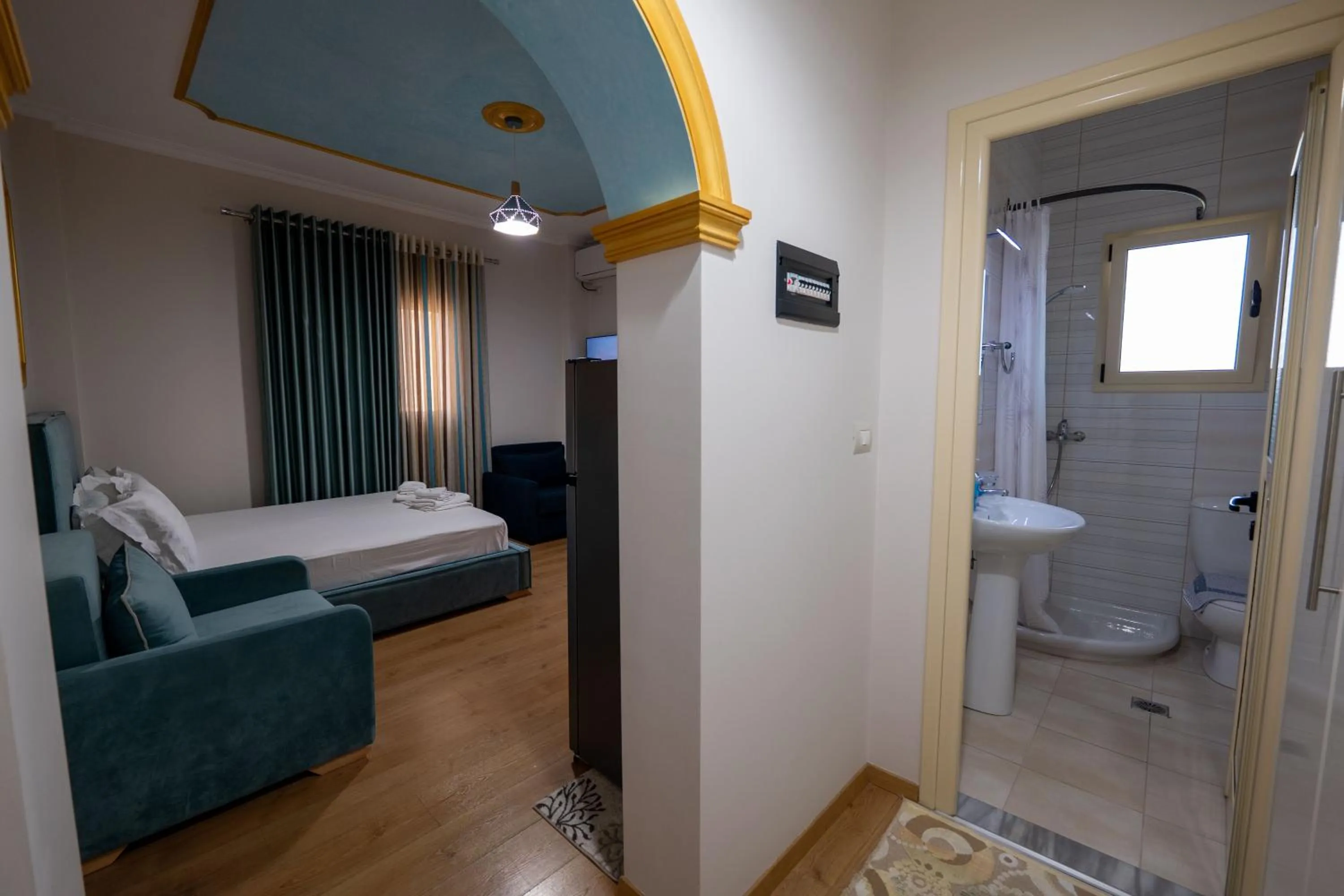 Shower, Bed in Vila Vasili