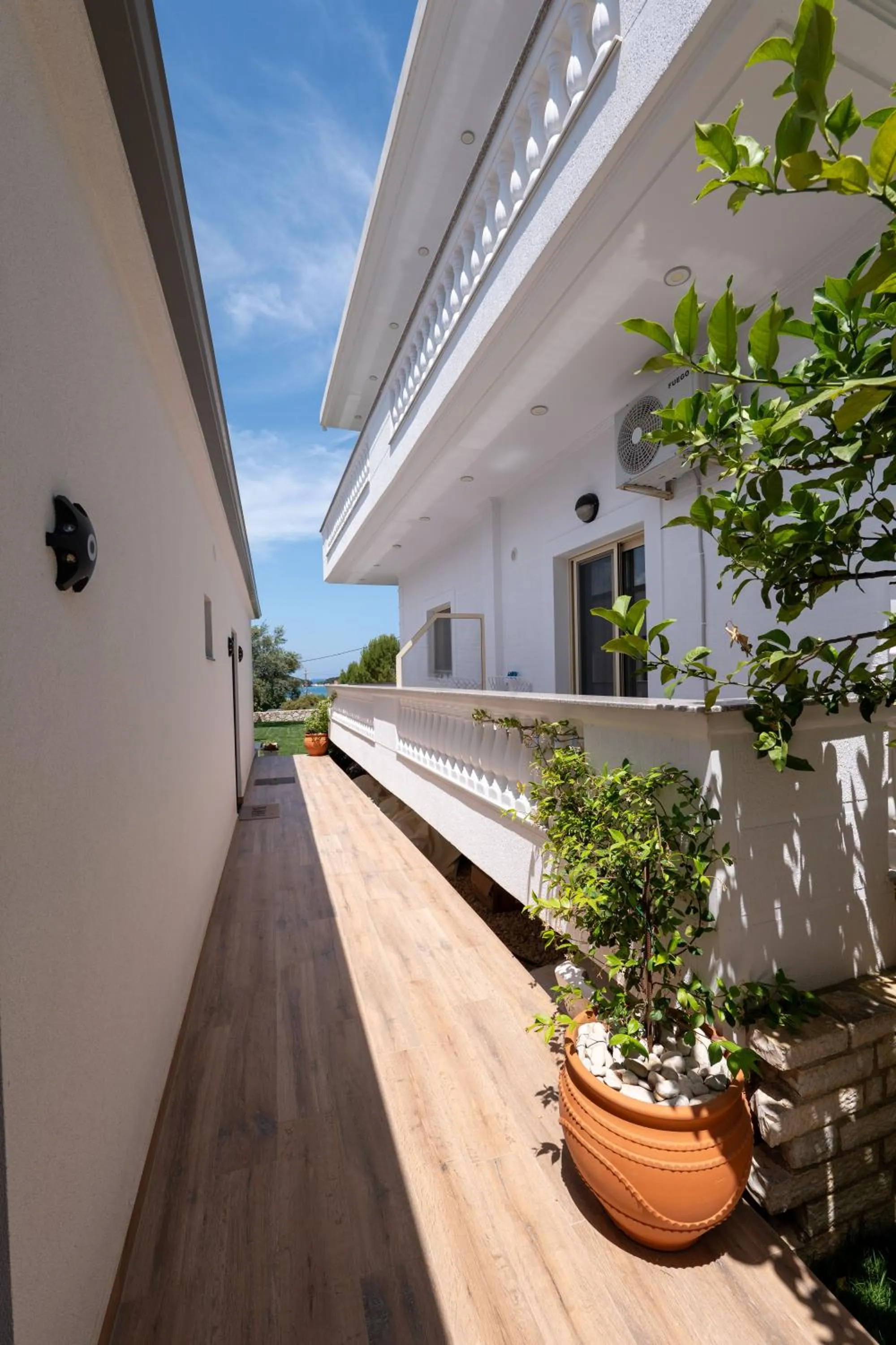 Property building in Vila Vasili