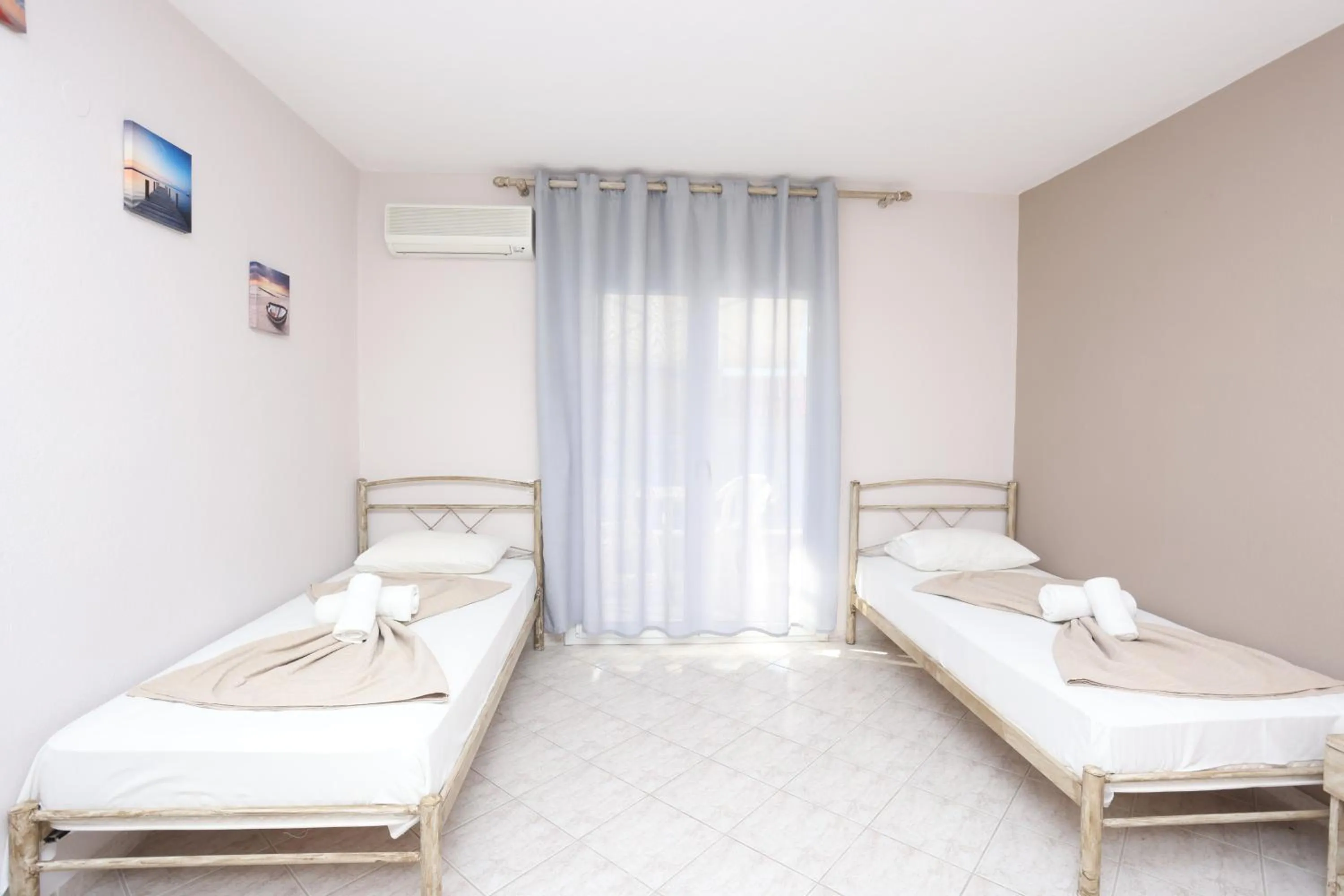 Bed in Summer Dream Hotel