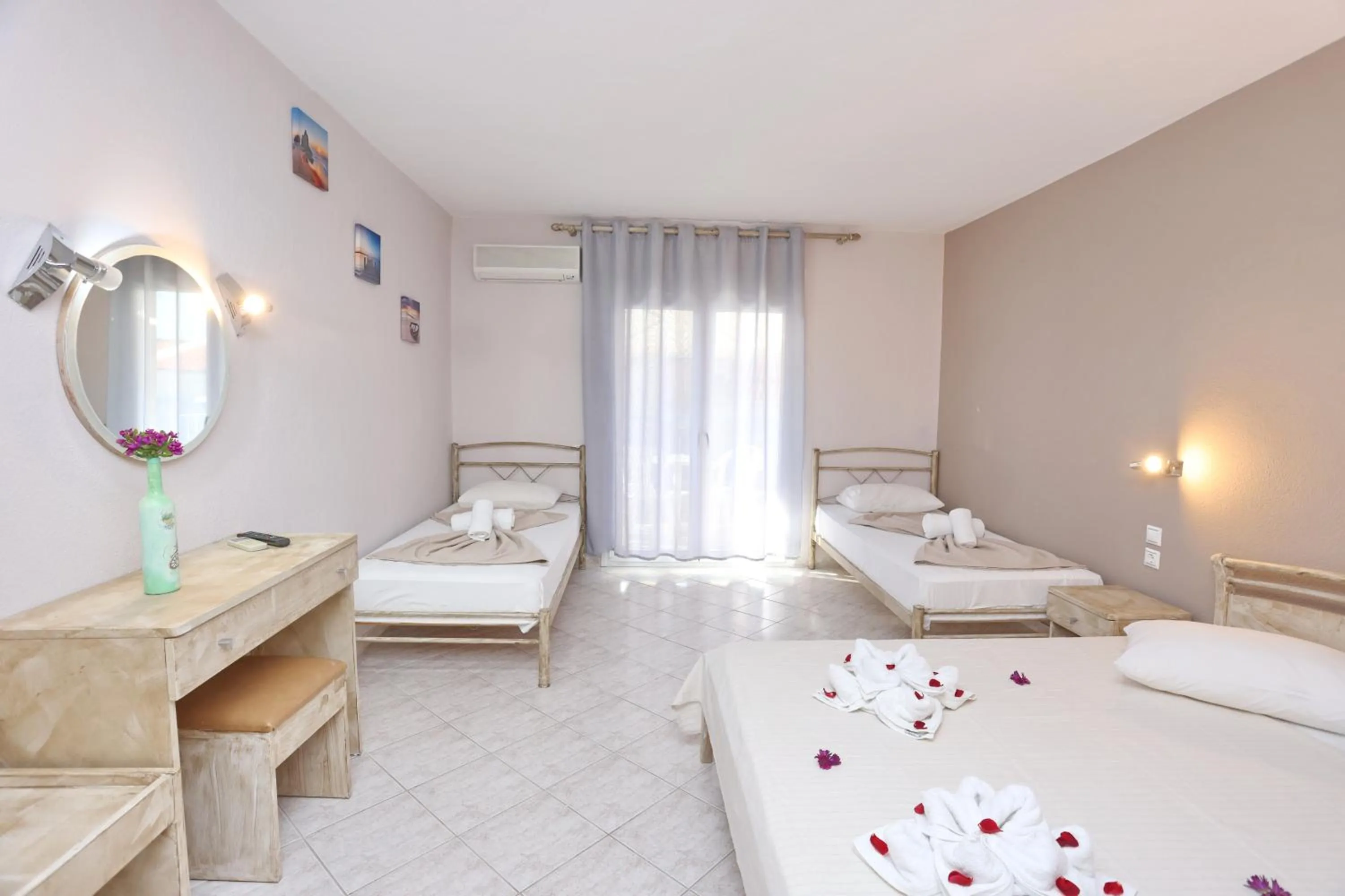 Bed in Summer Dream Hotel