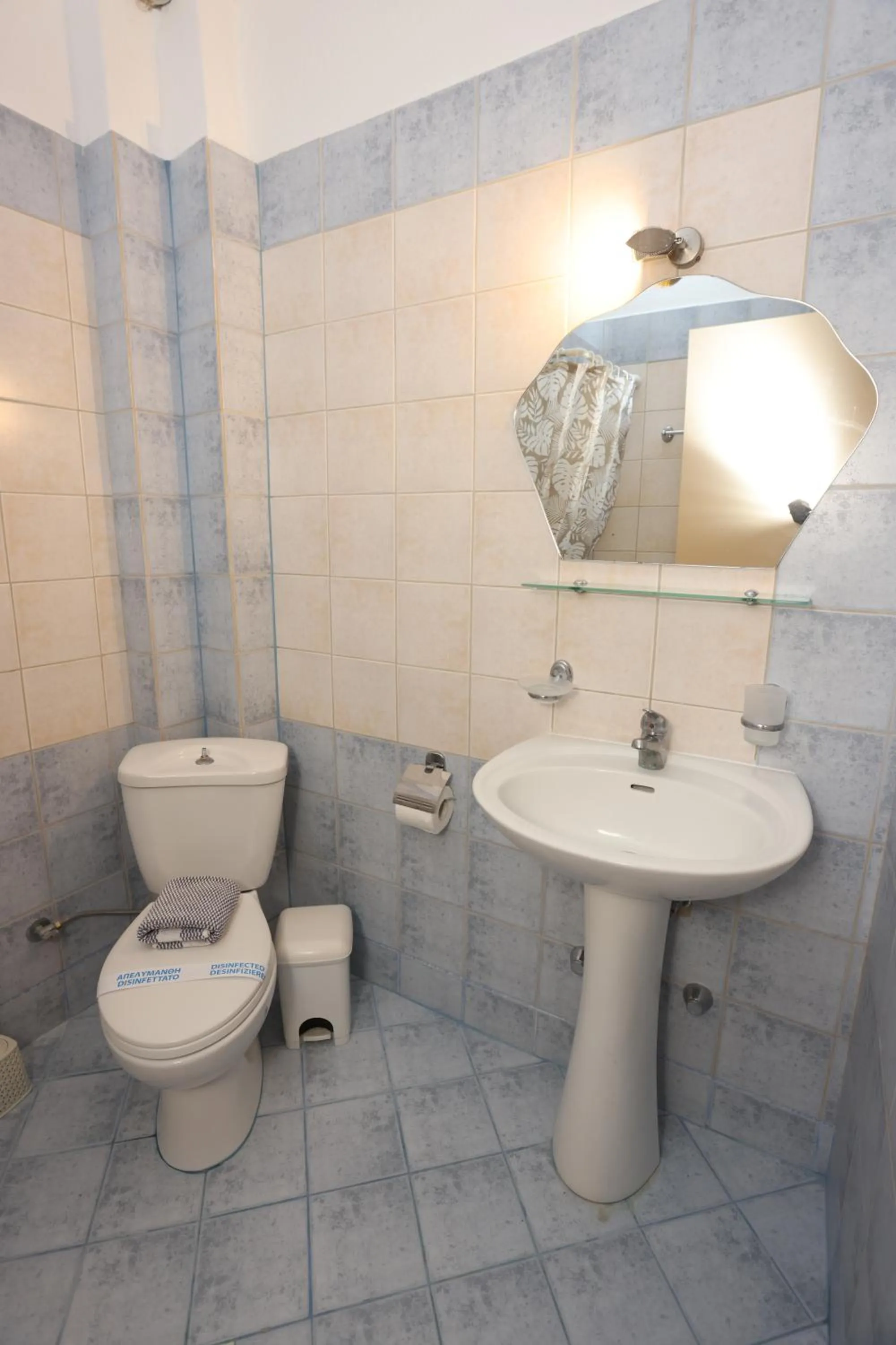 Shower in Summer Dream Hotel