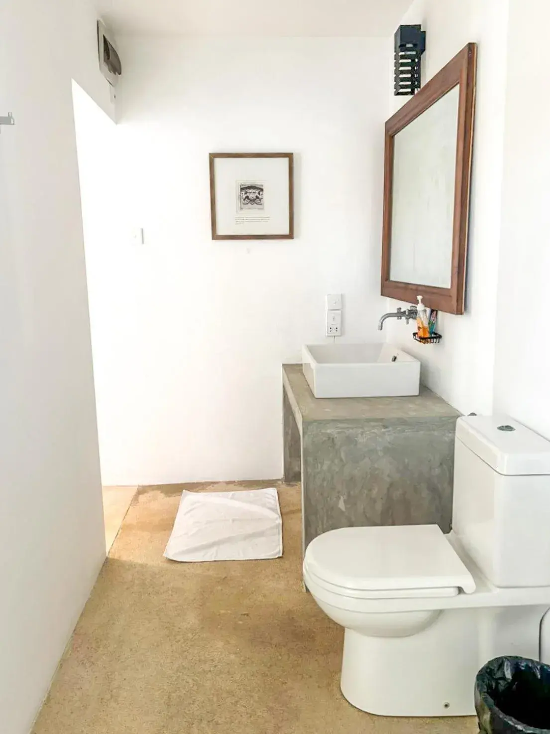 Double Room with Balcony in Pt de Galle Double Room with Balcony in Pt de Galle