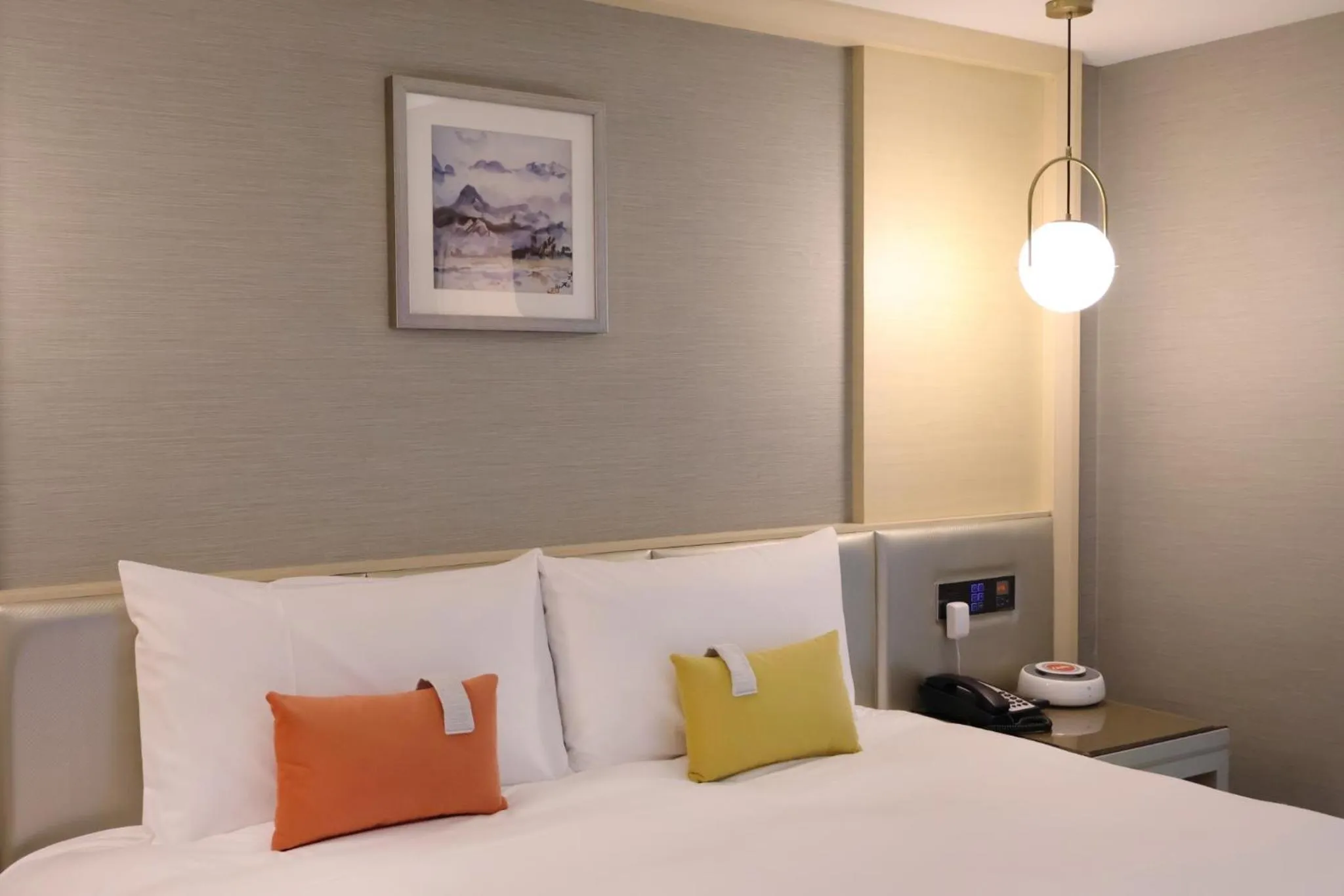 Photo of the whole room, Bed in Olah Poshtel Taichung Wenxin