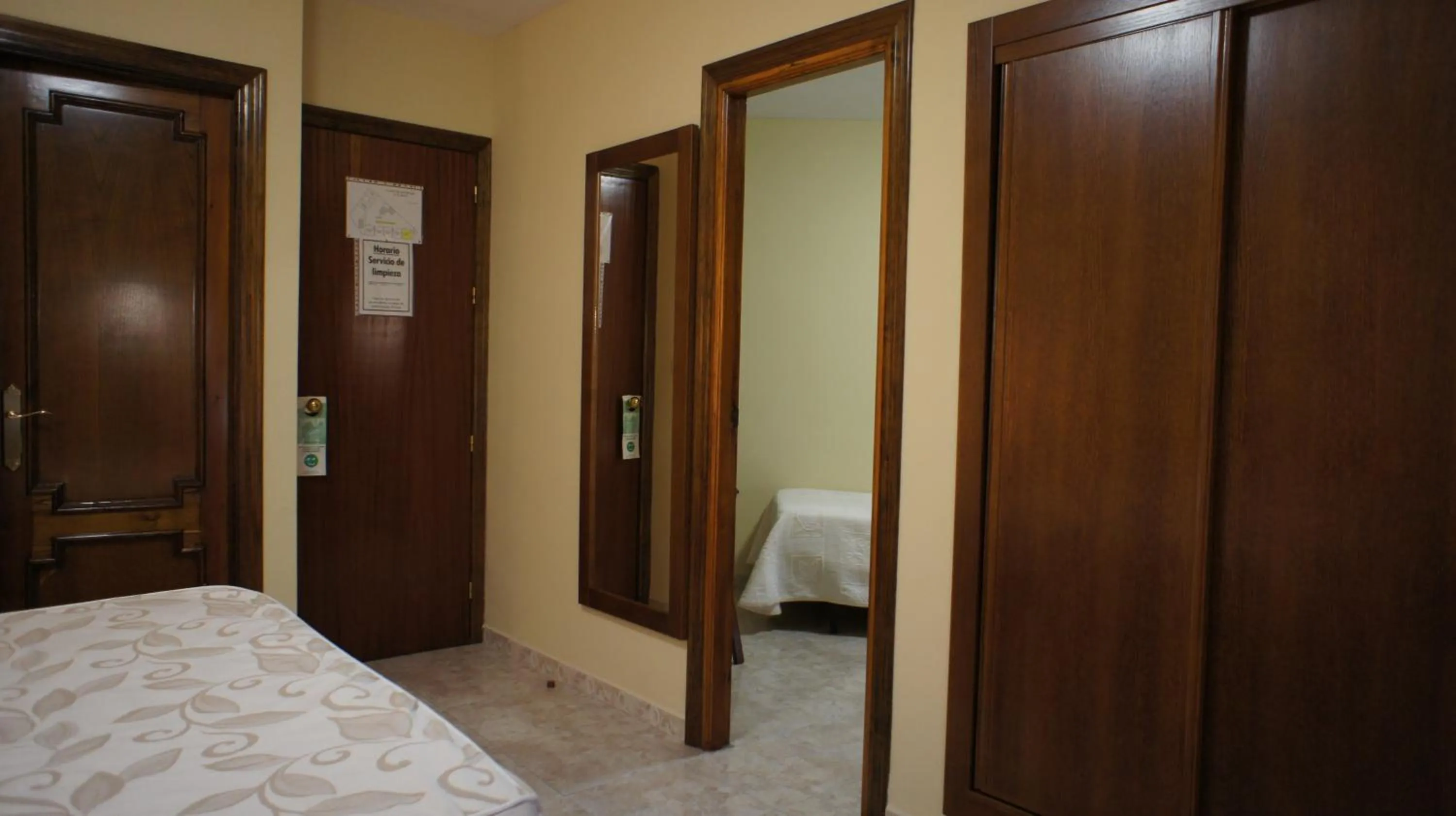 Photo of the whole room, Bed in Hotel Puente Romano