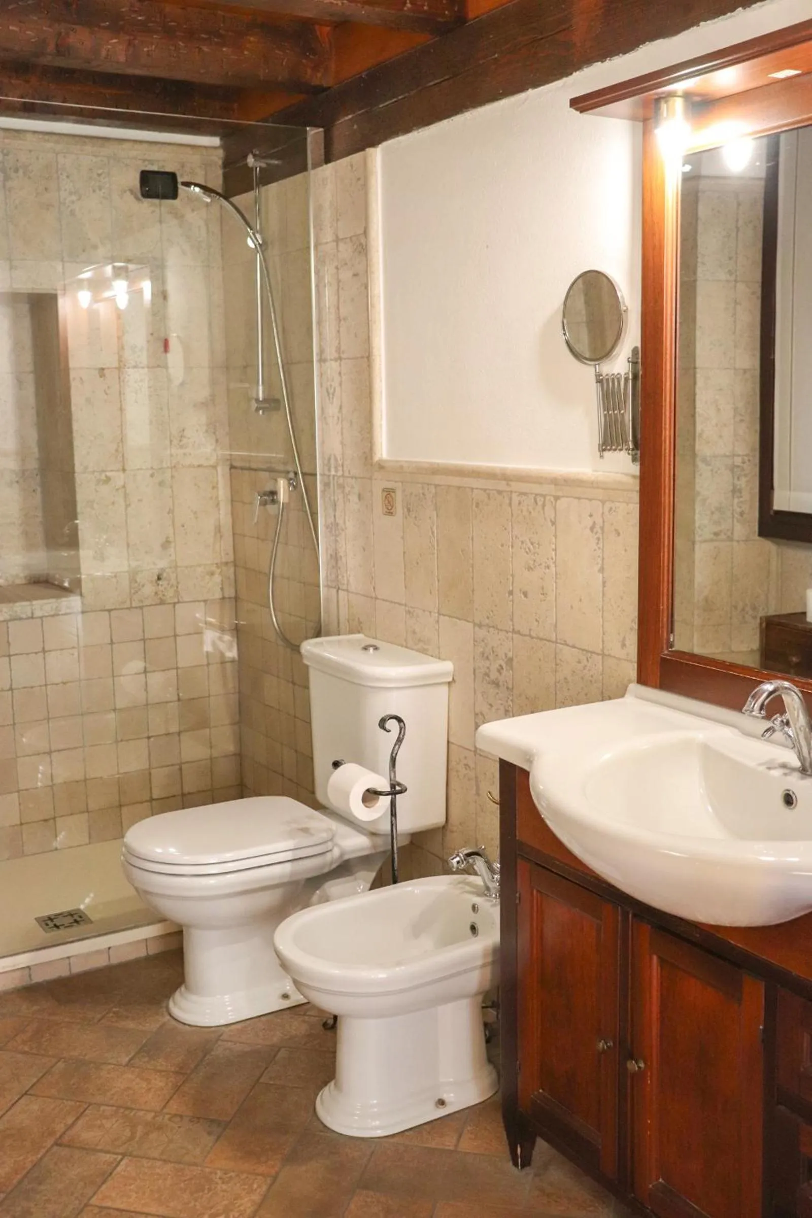 Bathroom in La Corte di Brusuglio Apartments