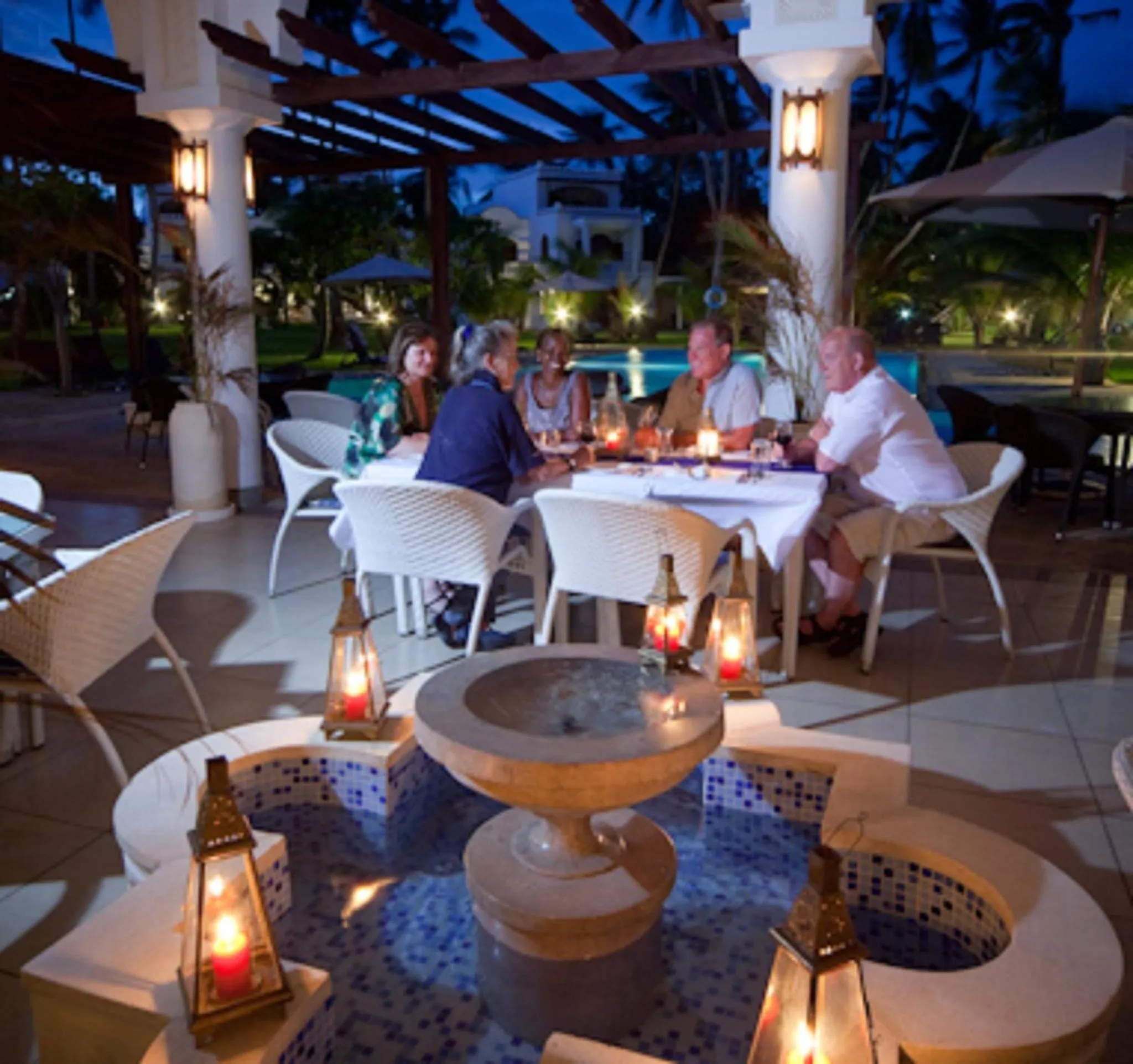 Restaurant/places to eat in Lantana Galu Beach