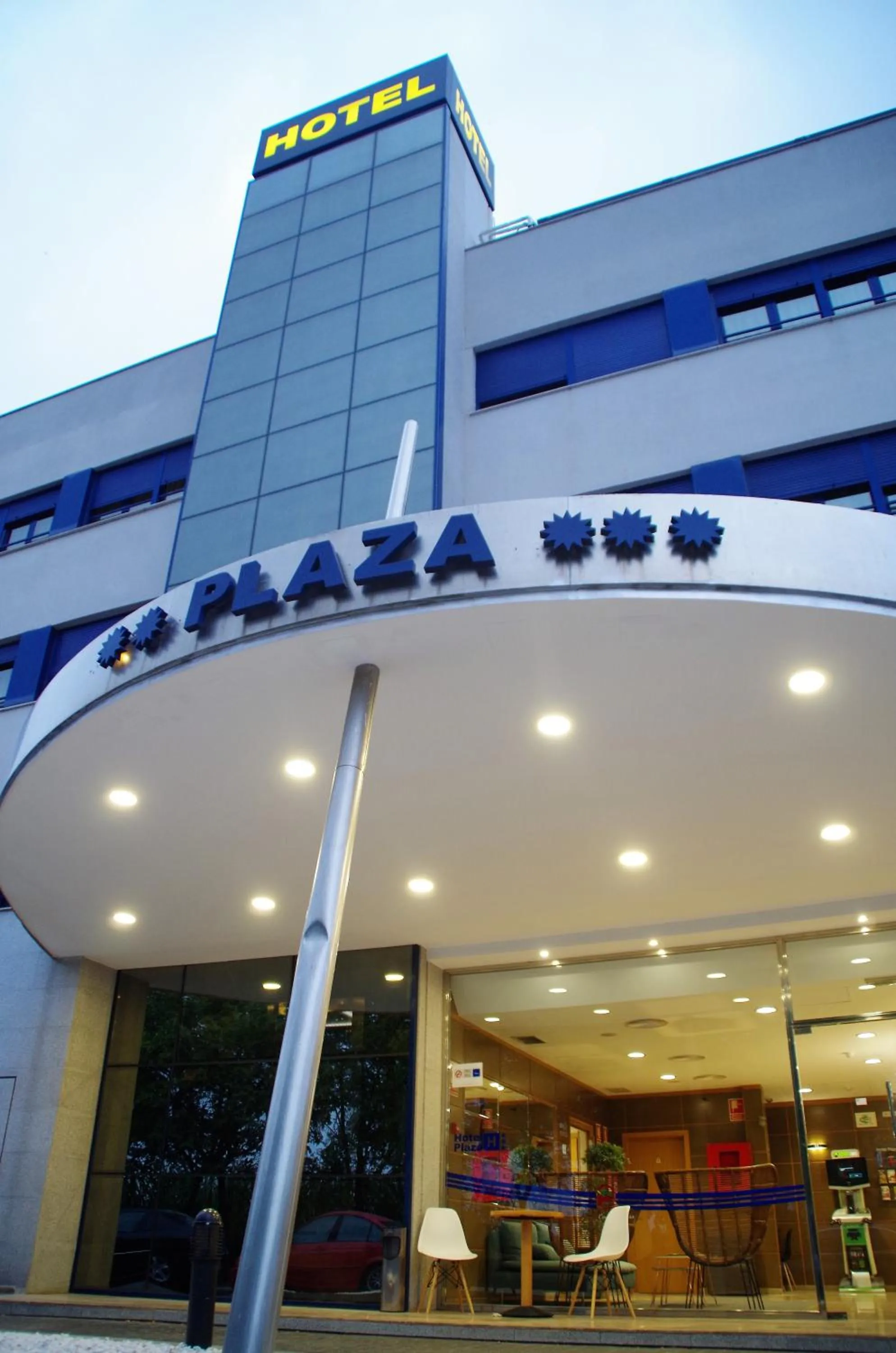 Property building in Plaza Alaquas