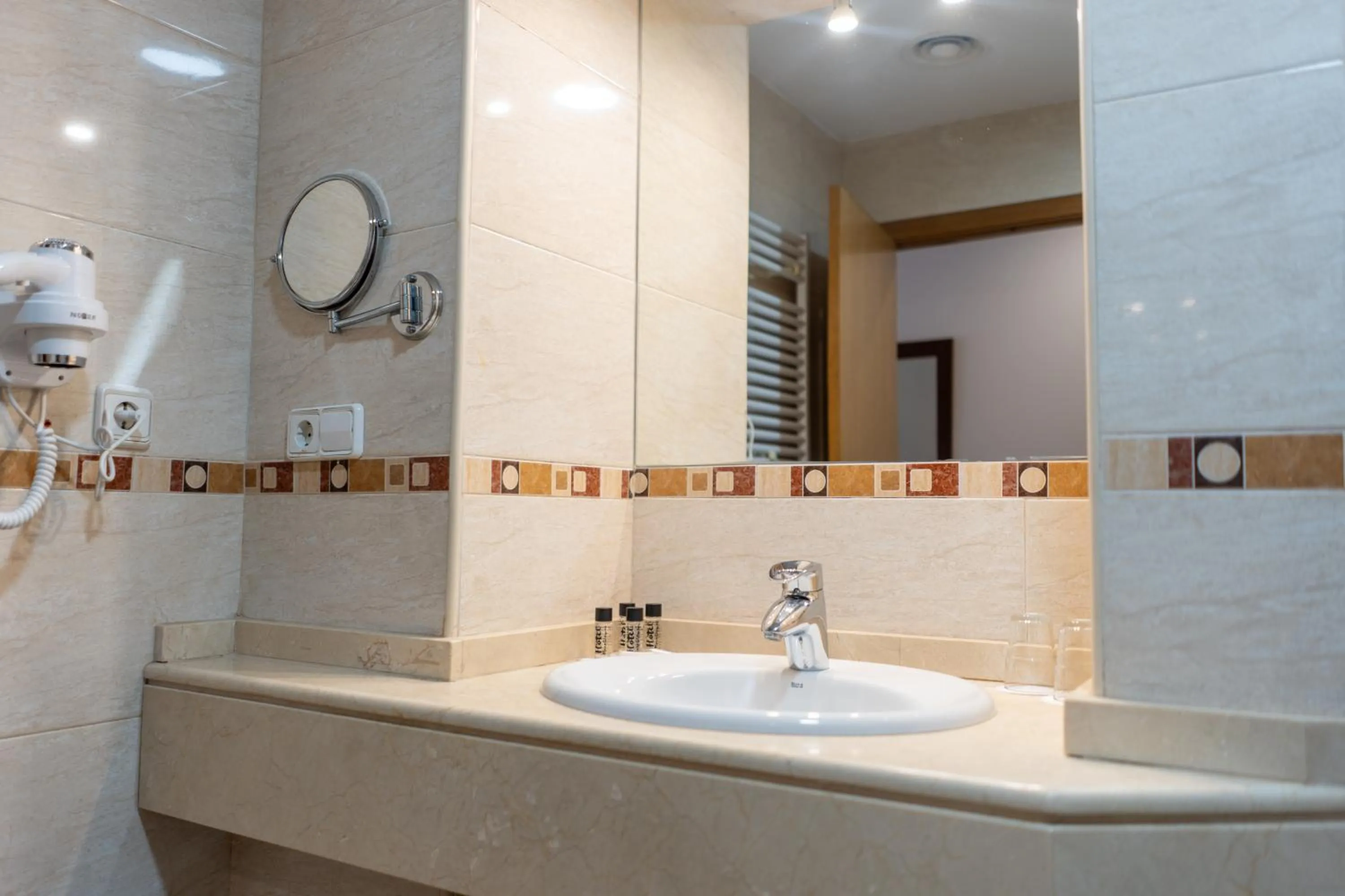 Bathroom in Plaza Alaquas