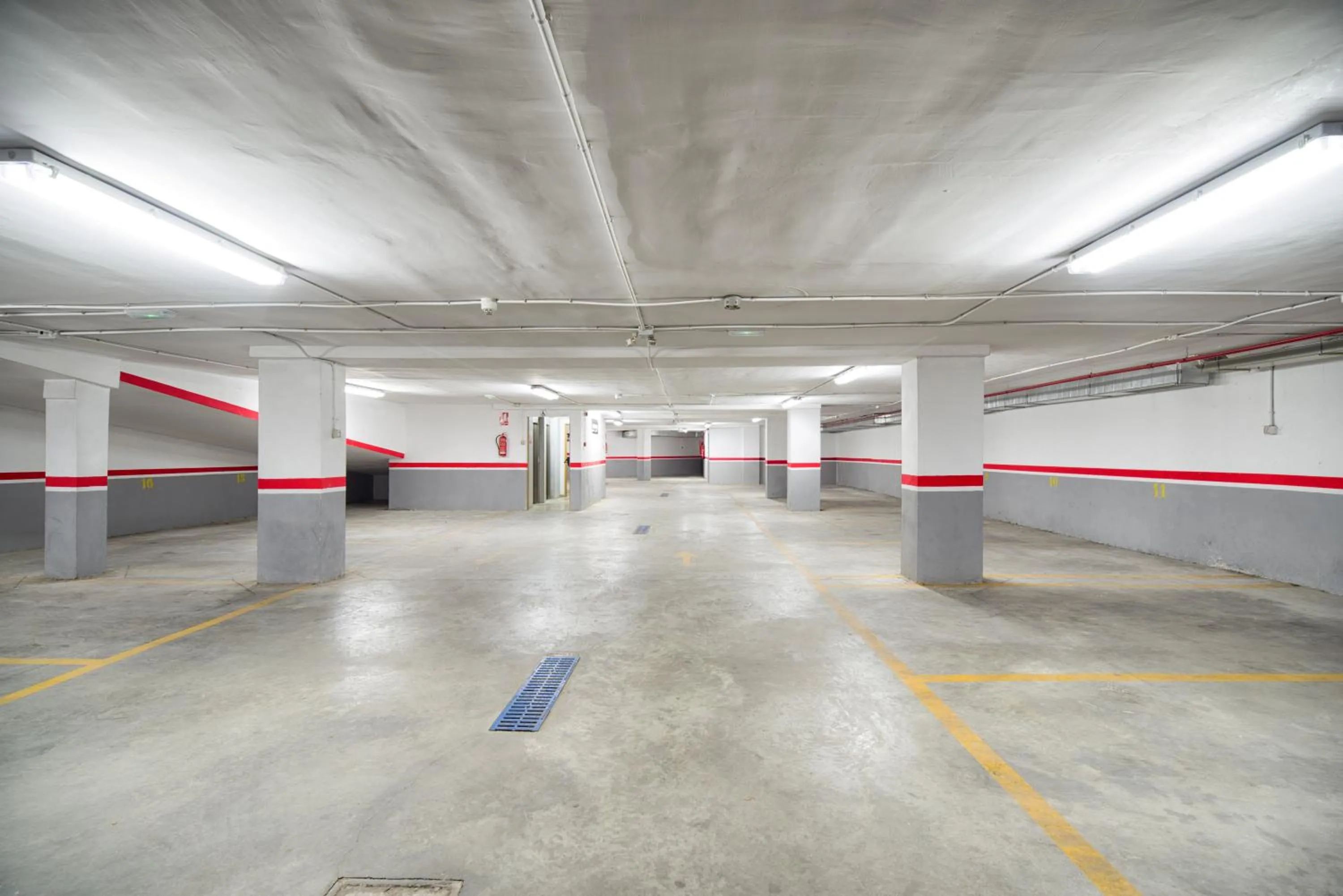 Property building in Plaza Alaquas