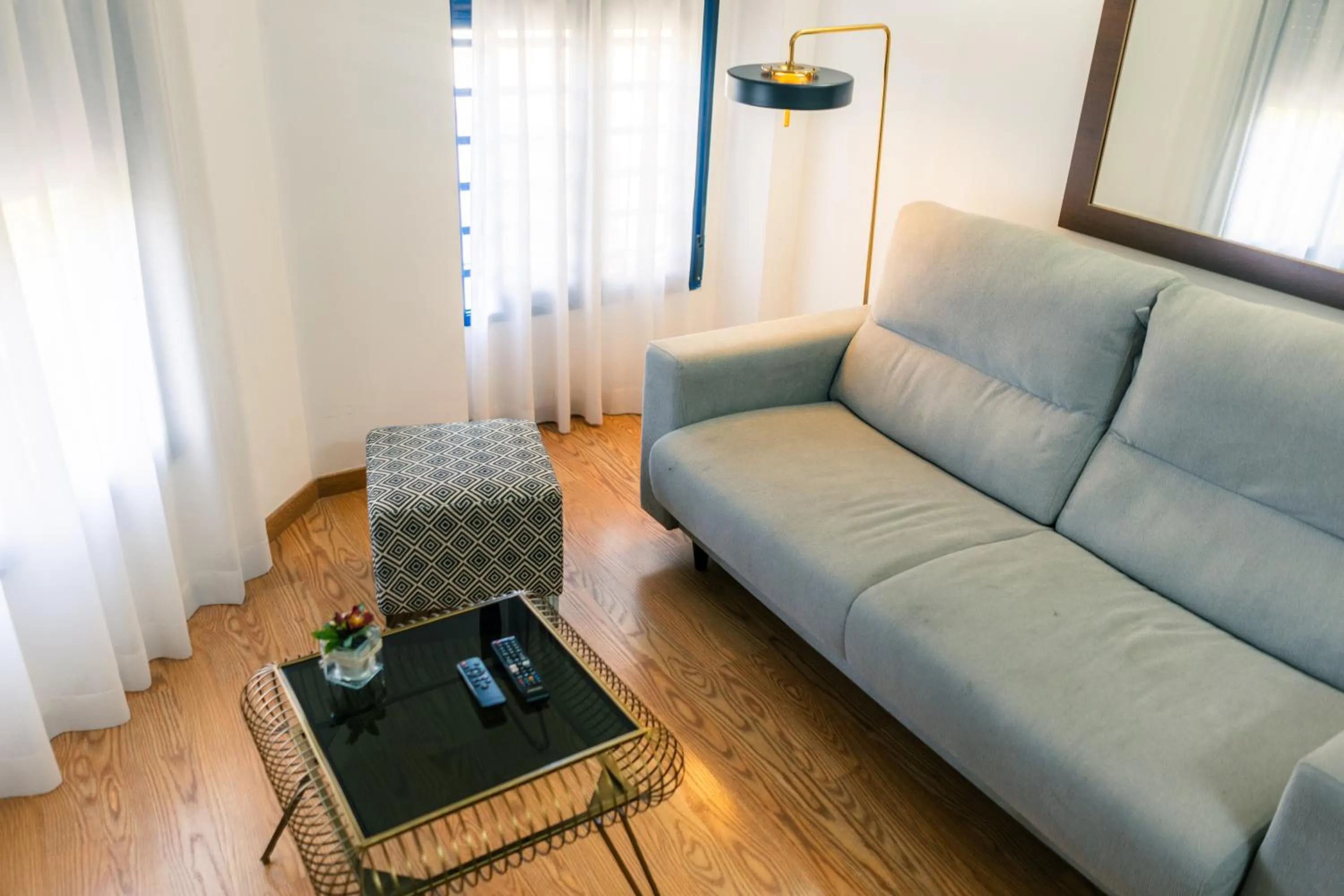 Seating area in Plaza Alaquas