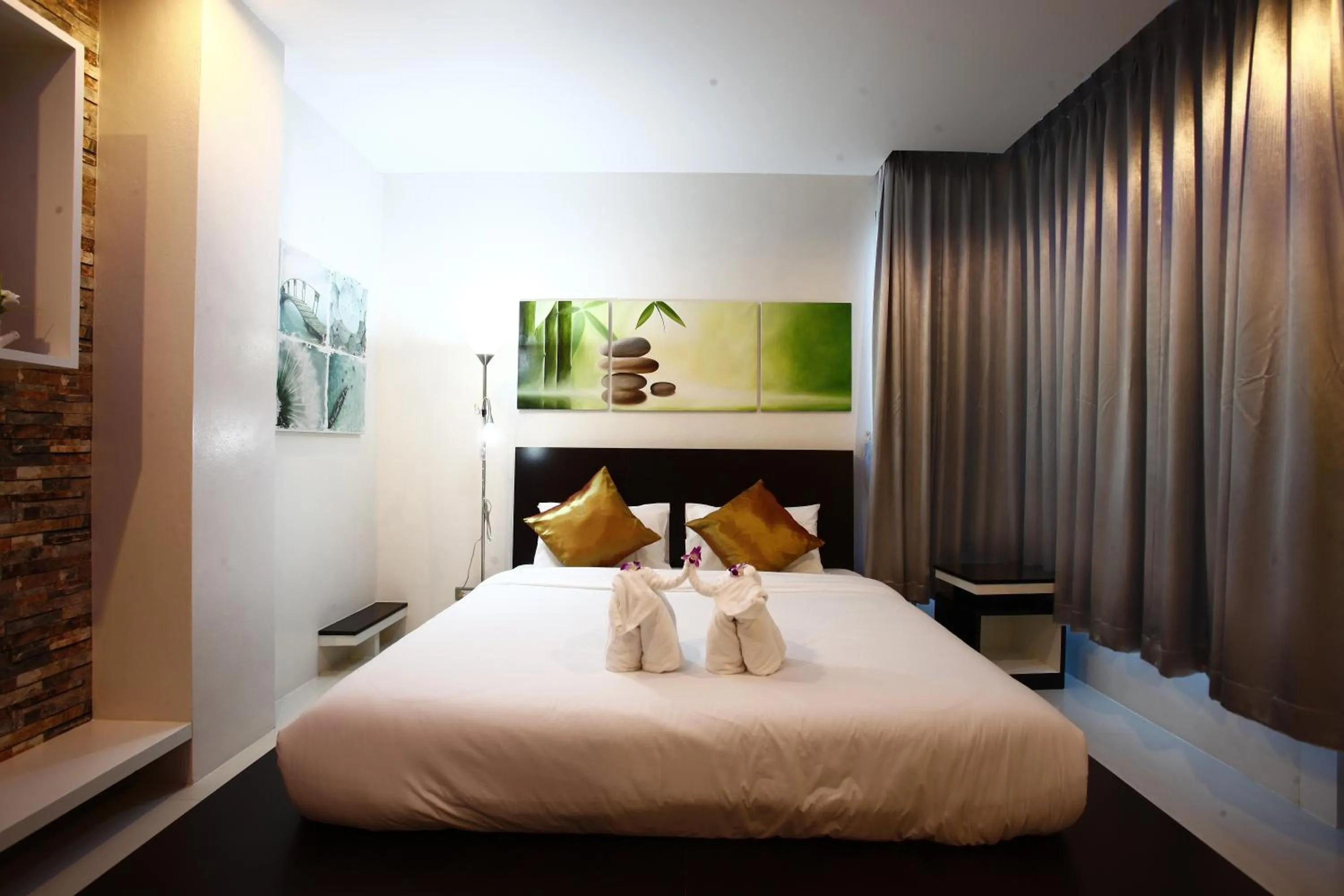 Bed in Buasri By Ohm