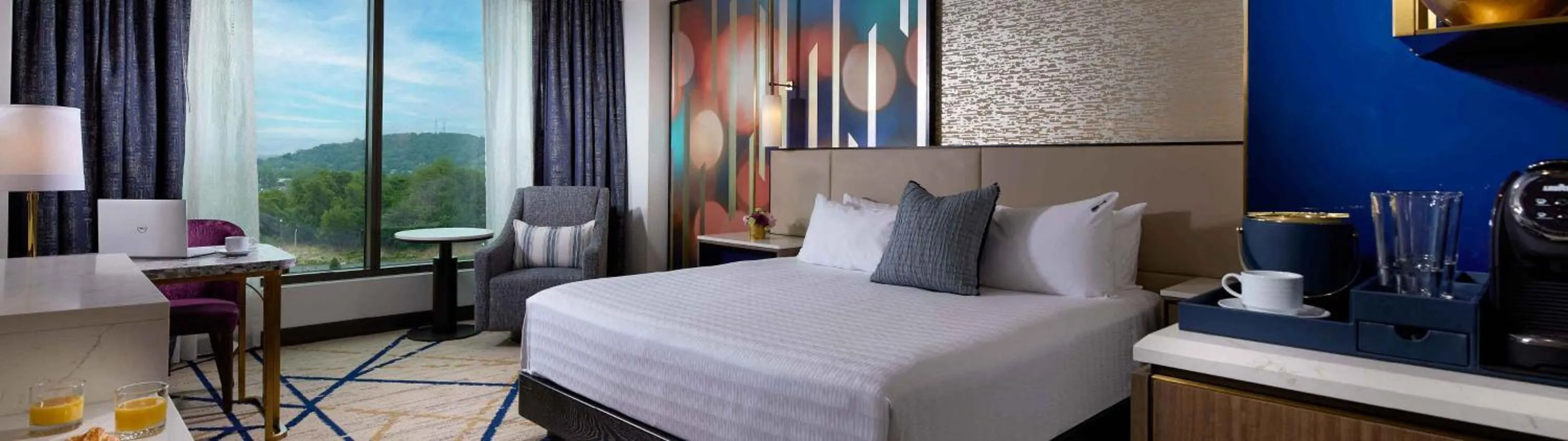 View (from property/room), Bed in Hard Rock Hotel & Casino Bristol