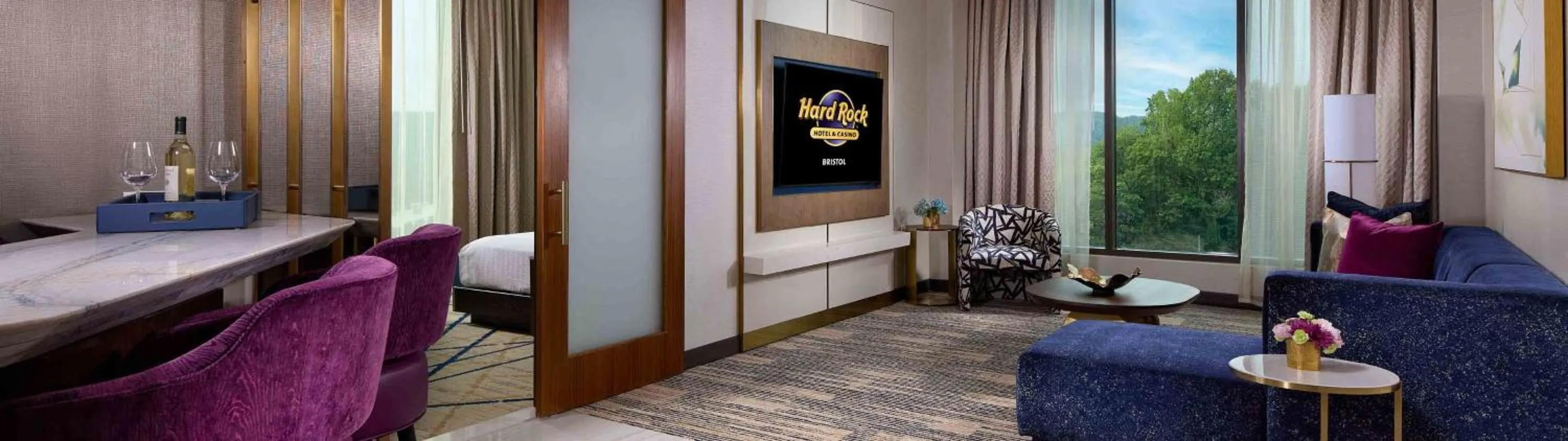 View (from property/room), Bed in Hard Rock Hotel & Casino Bristol