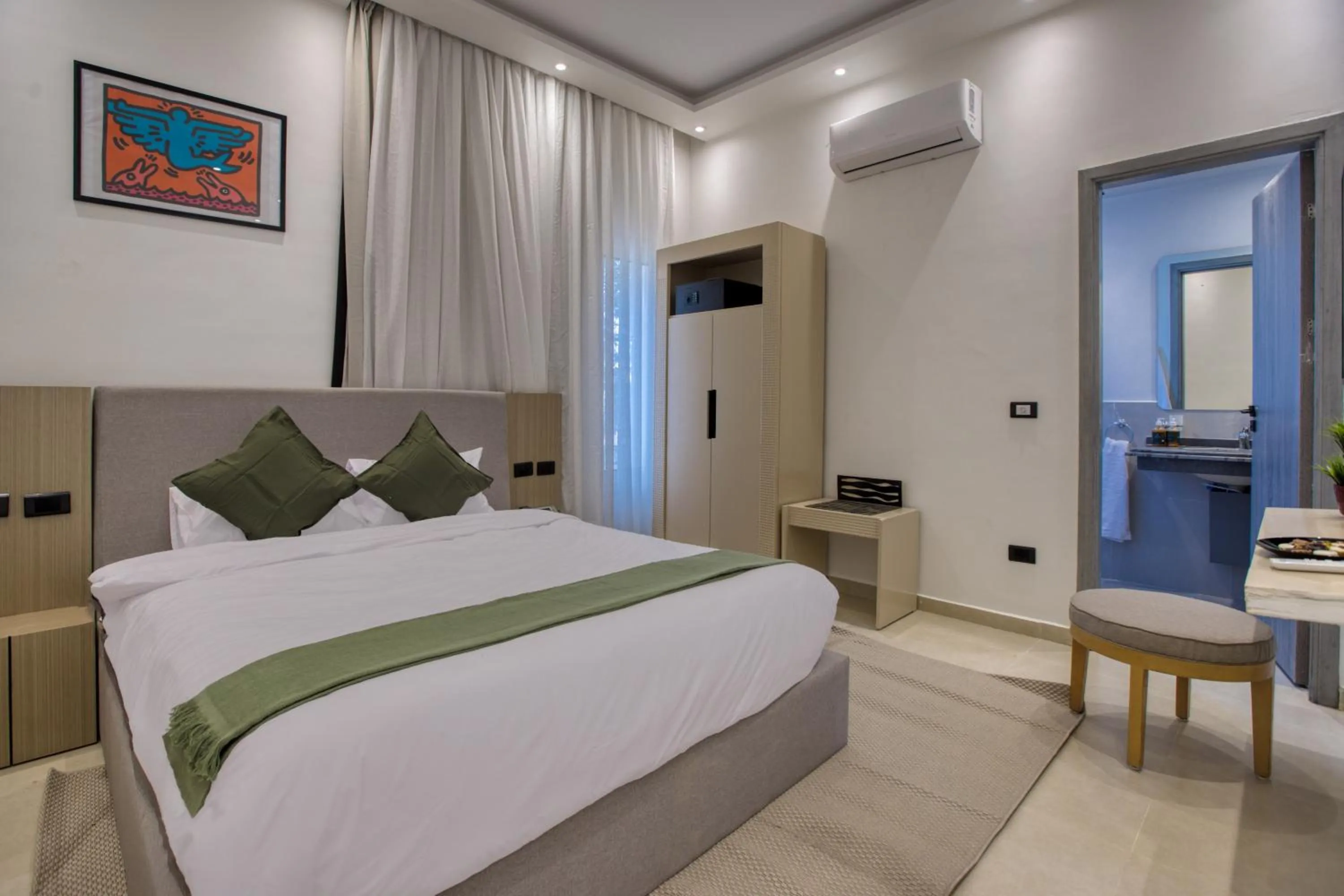 Bed in Seven Stays Zayed